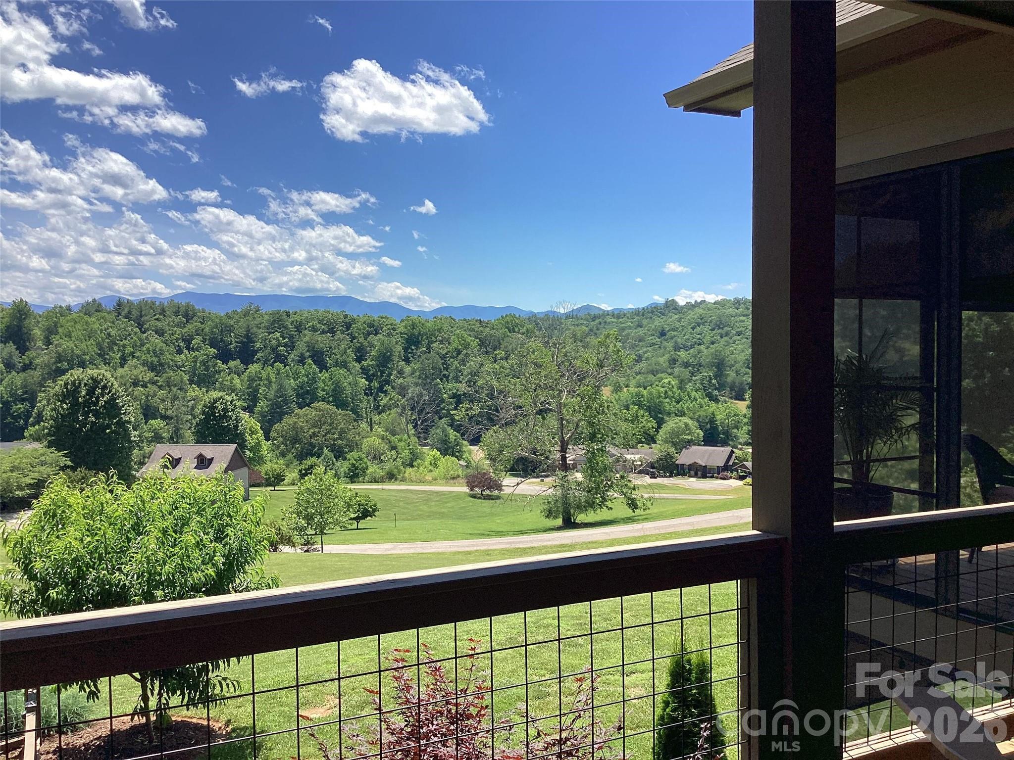 1052 Porter Creek Drive Property Photo 3