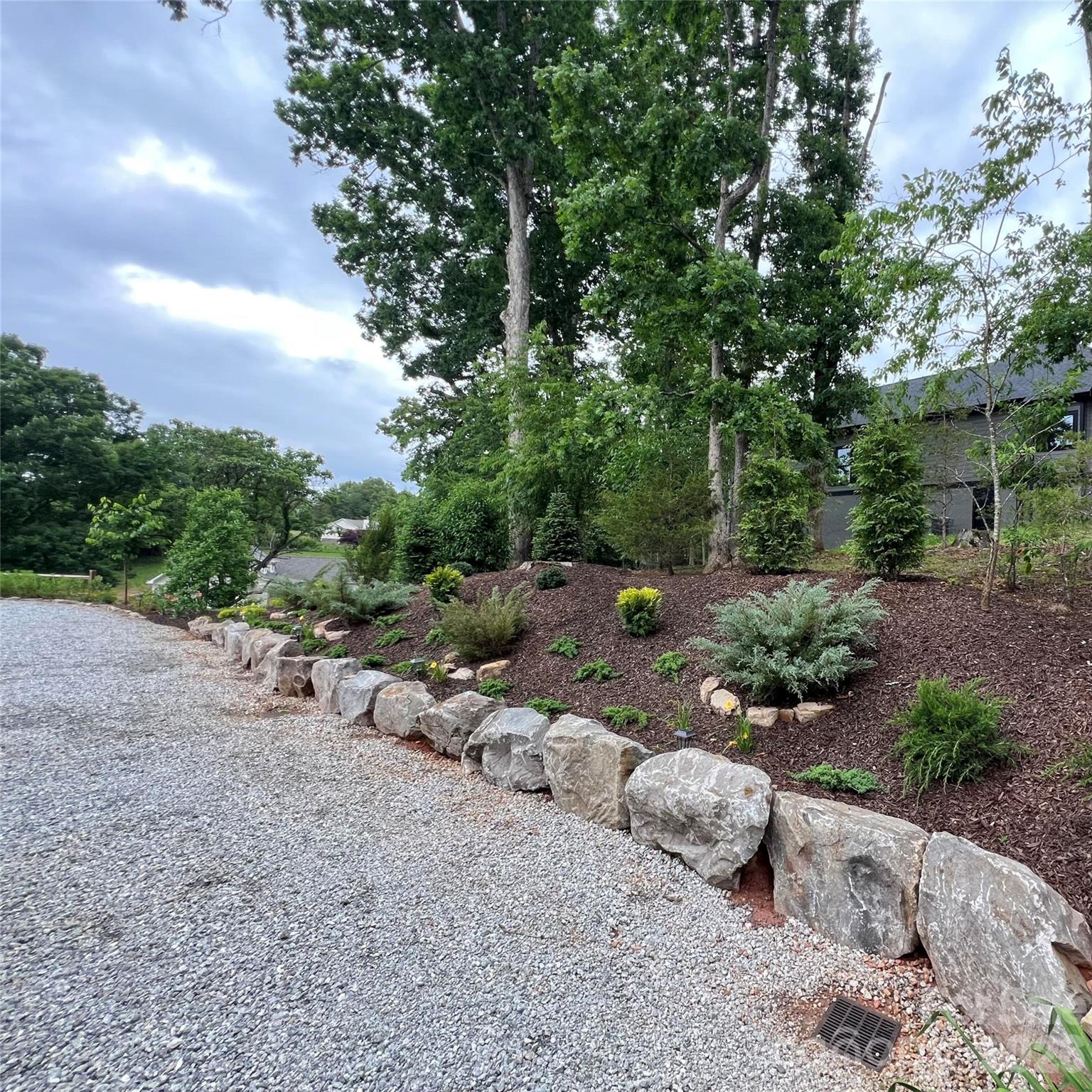 1052 Porter Creek Drive Property Photo 8