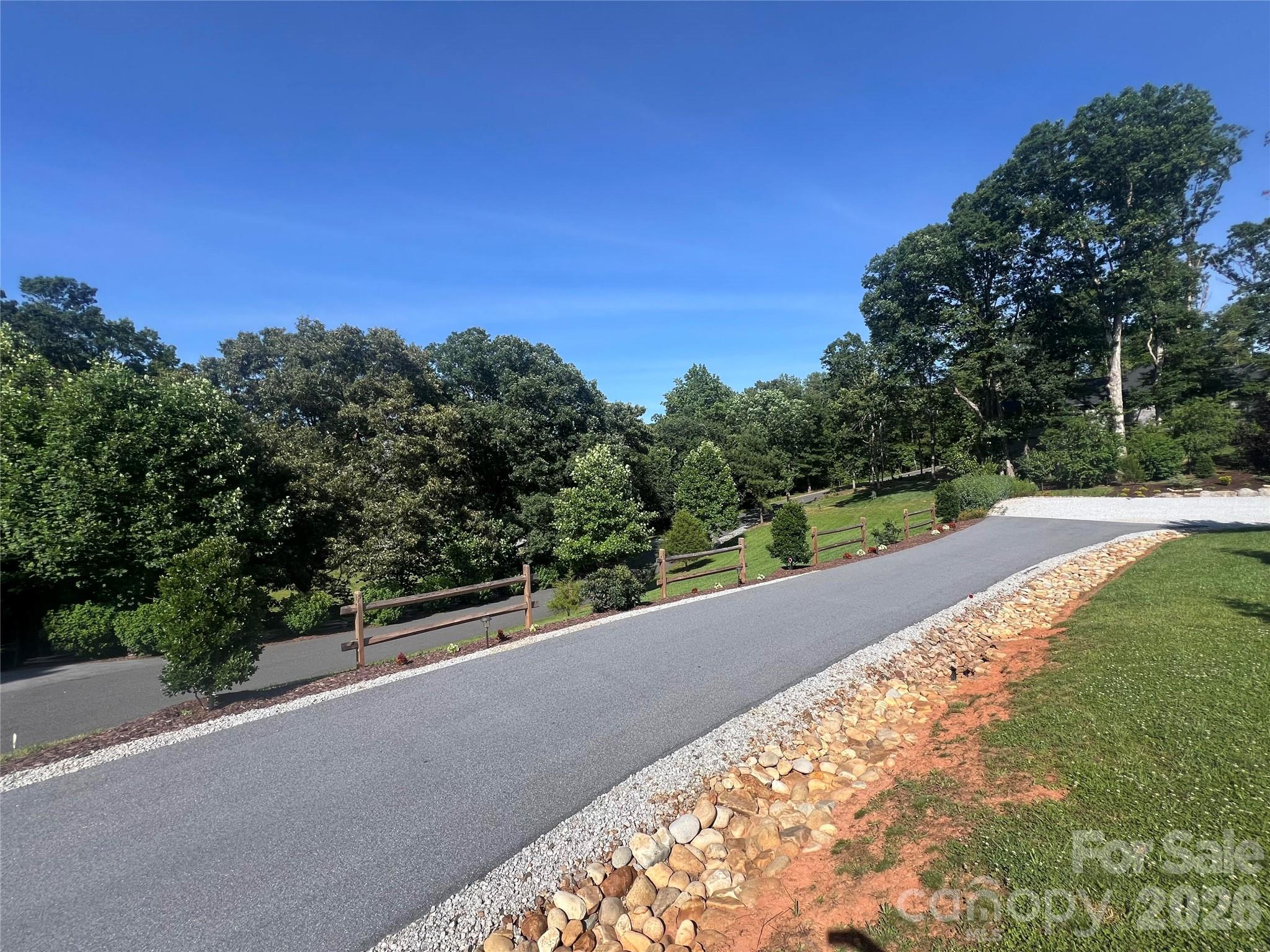 1052 Porter Creek Drive Property Photo 10