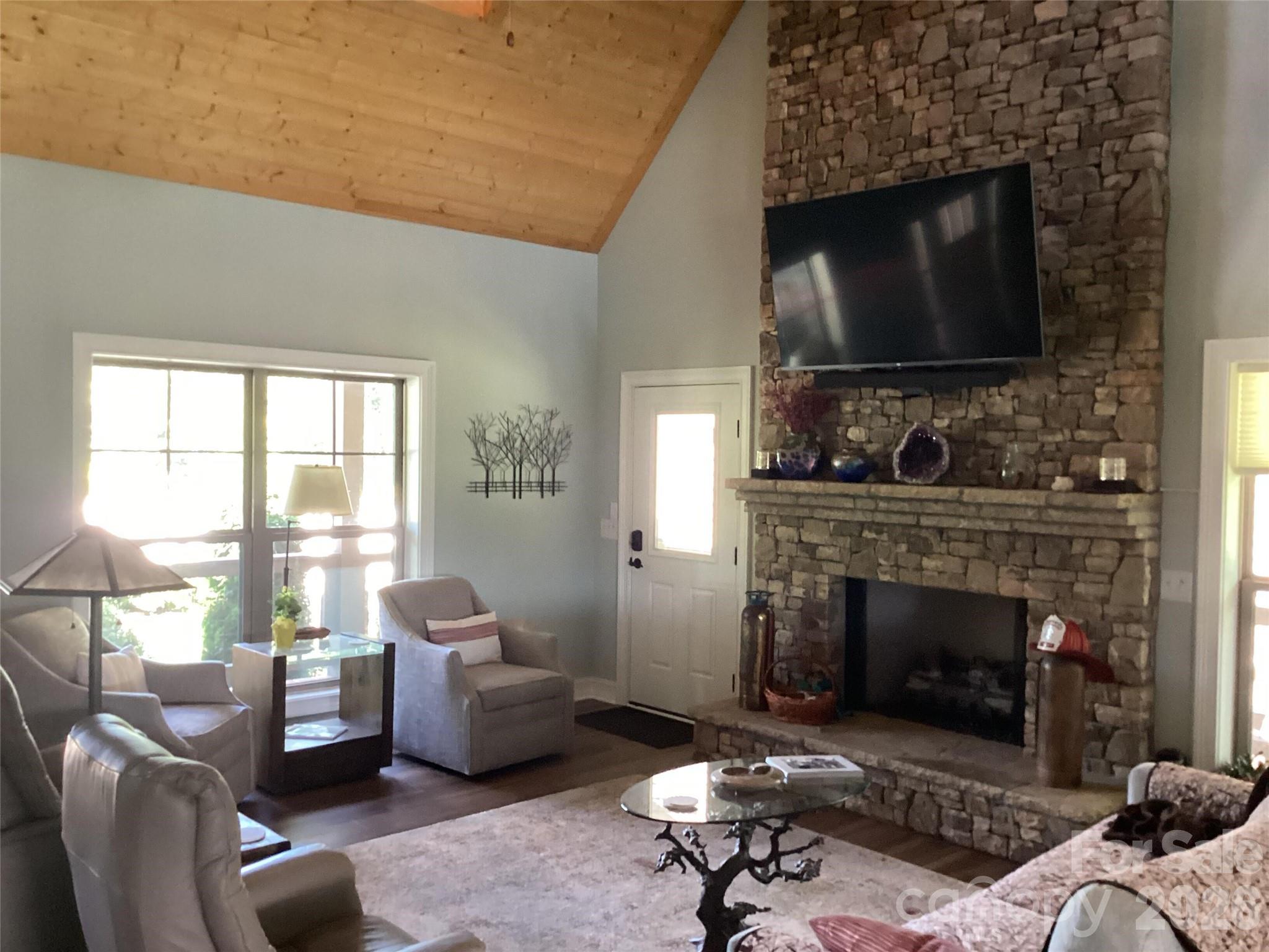 1052 Porter Creek Drive Property Photo 11