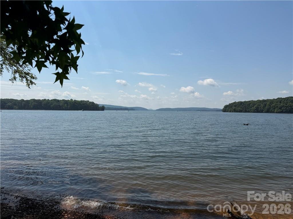 268 Kendricks Cove Property Photo 2