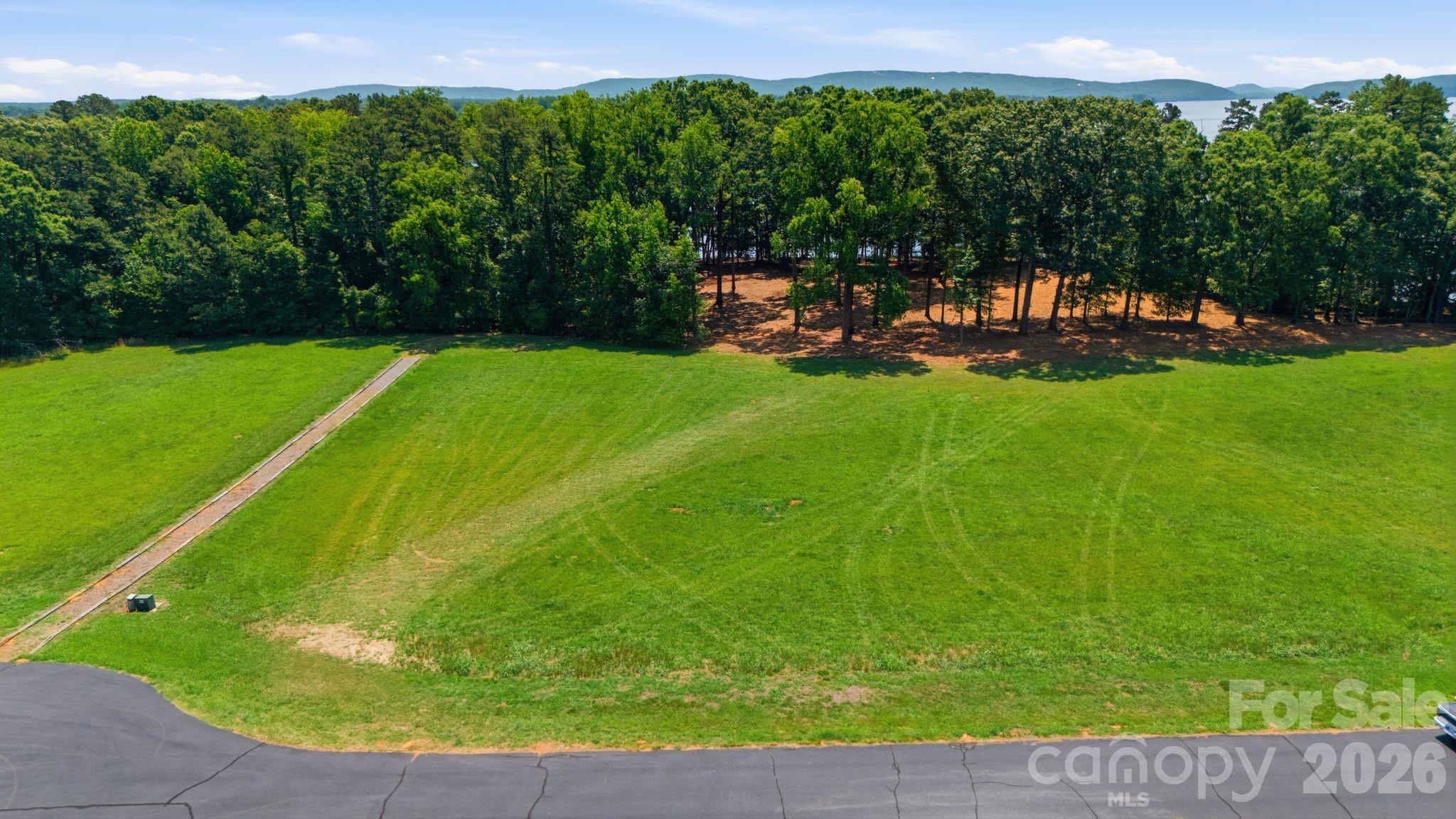 268 Kendricks Cove Property Photo 4