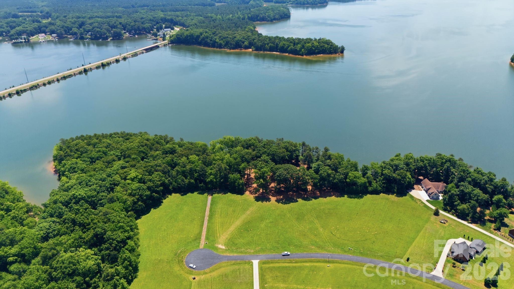 268 Kendricks Cove Property Photo 7