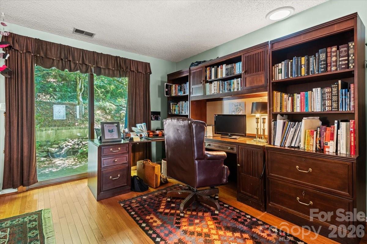 39 Wildwood Avenue Property Photo 12