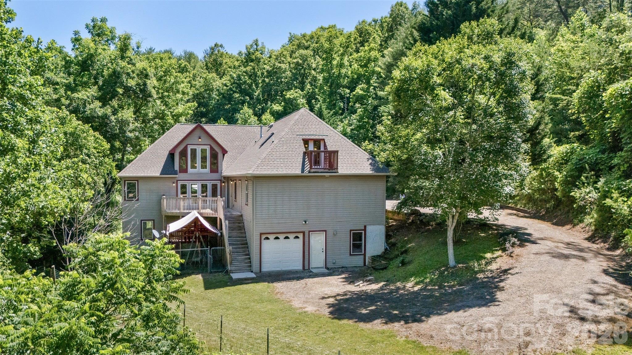 15 Village Green Drive Property Photo 4