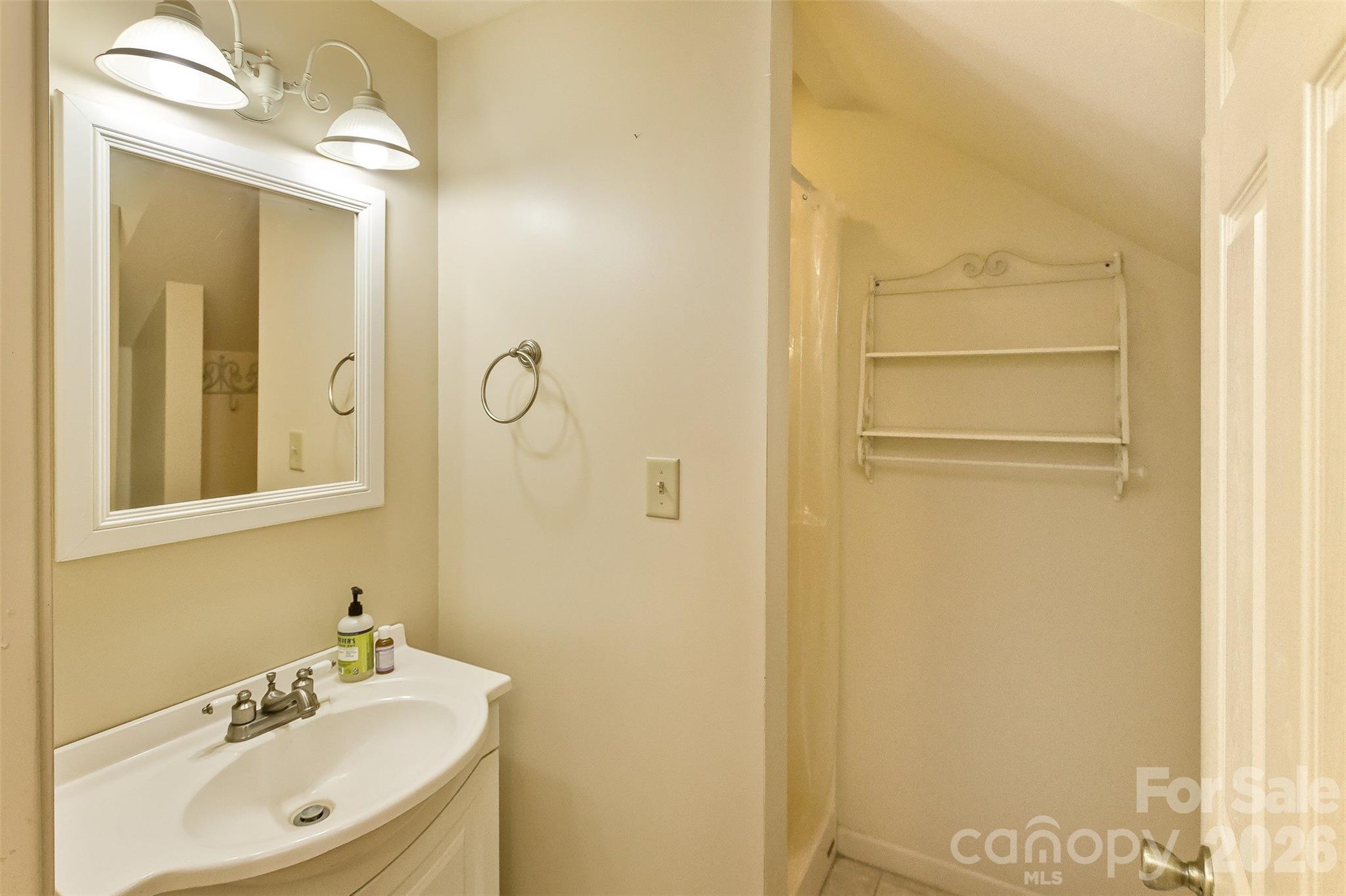 15 Village Green Drive Property Photo 6