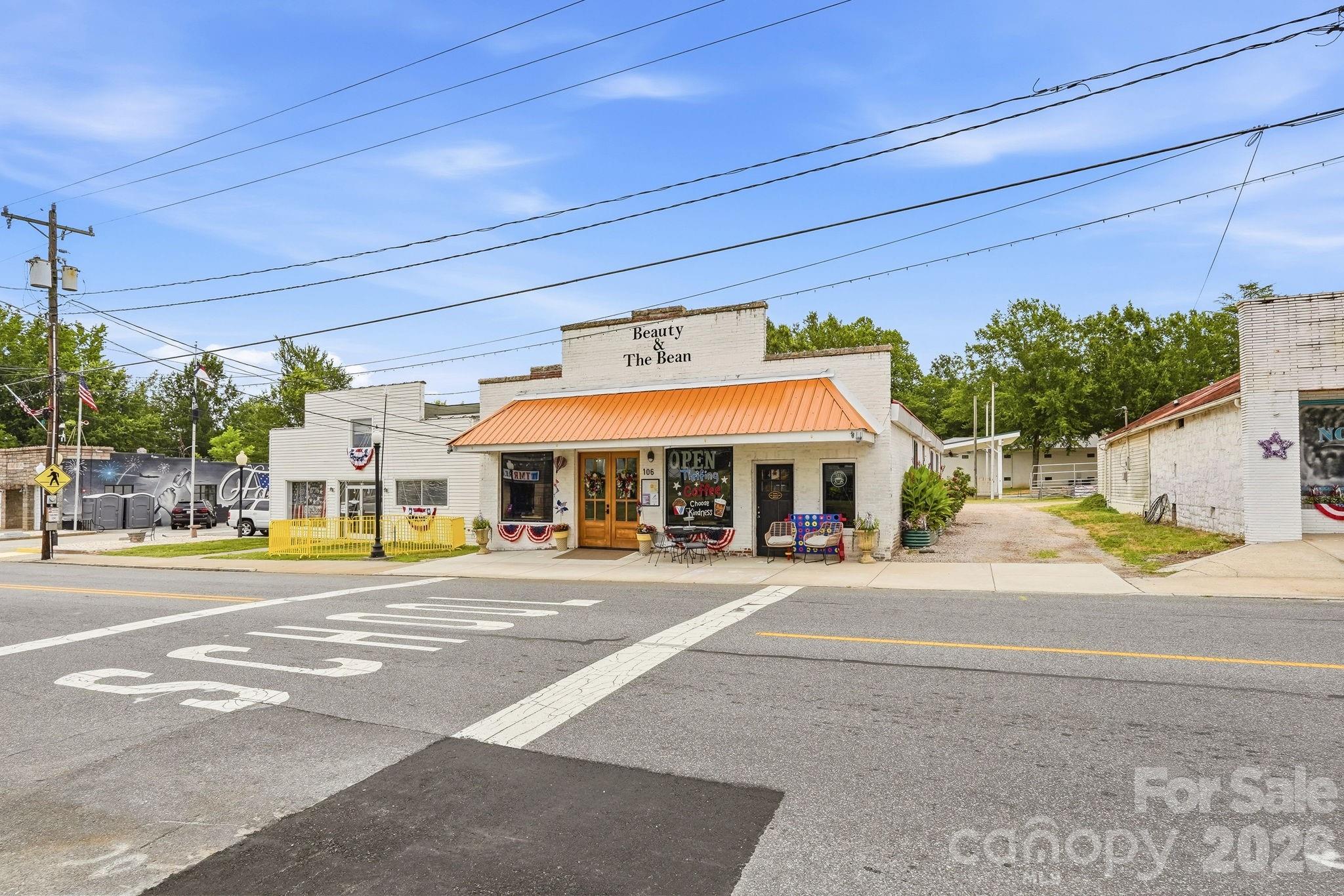 106 N Main Street Property Photo 3