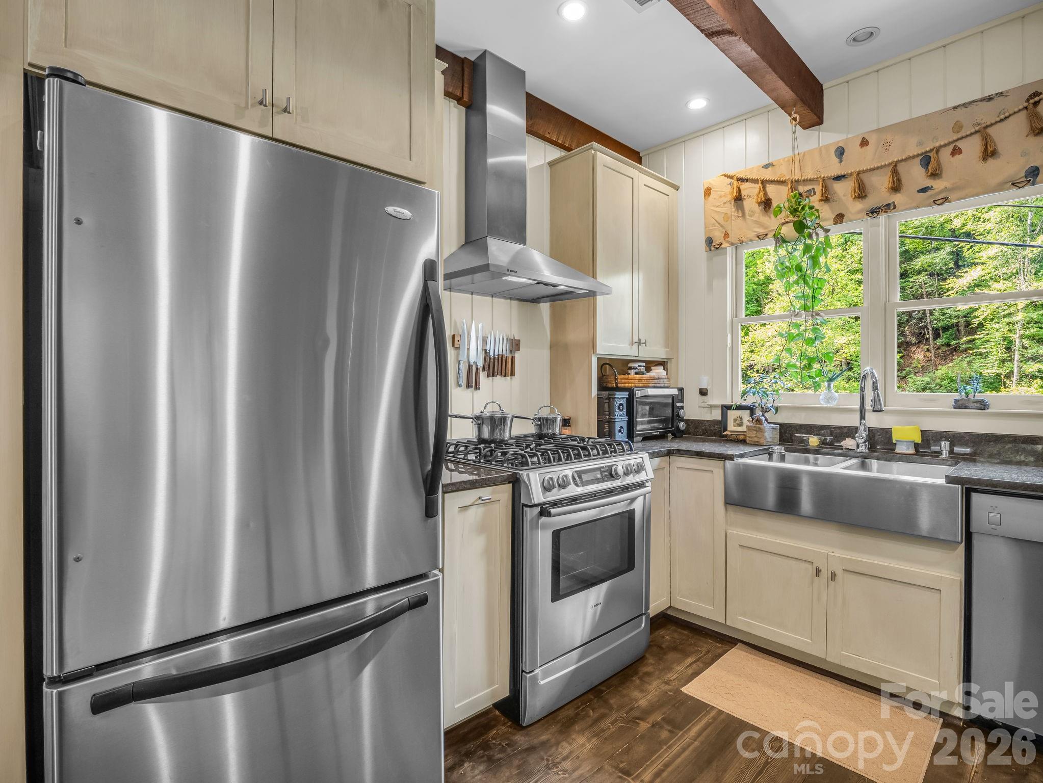 9390 East Fork Road Property Photo 11