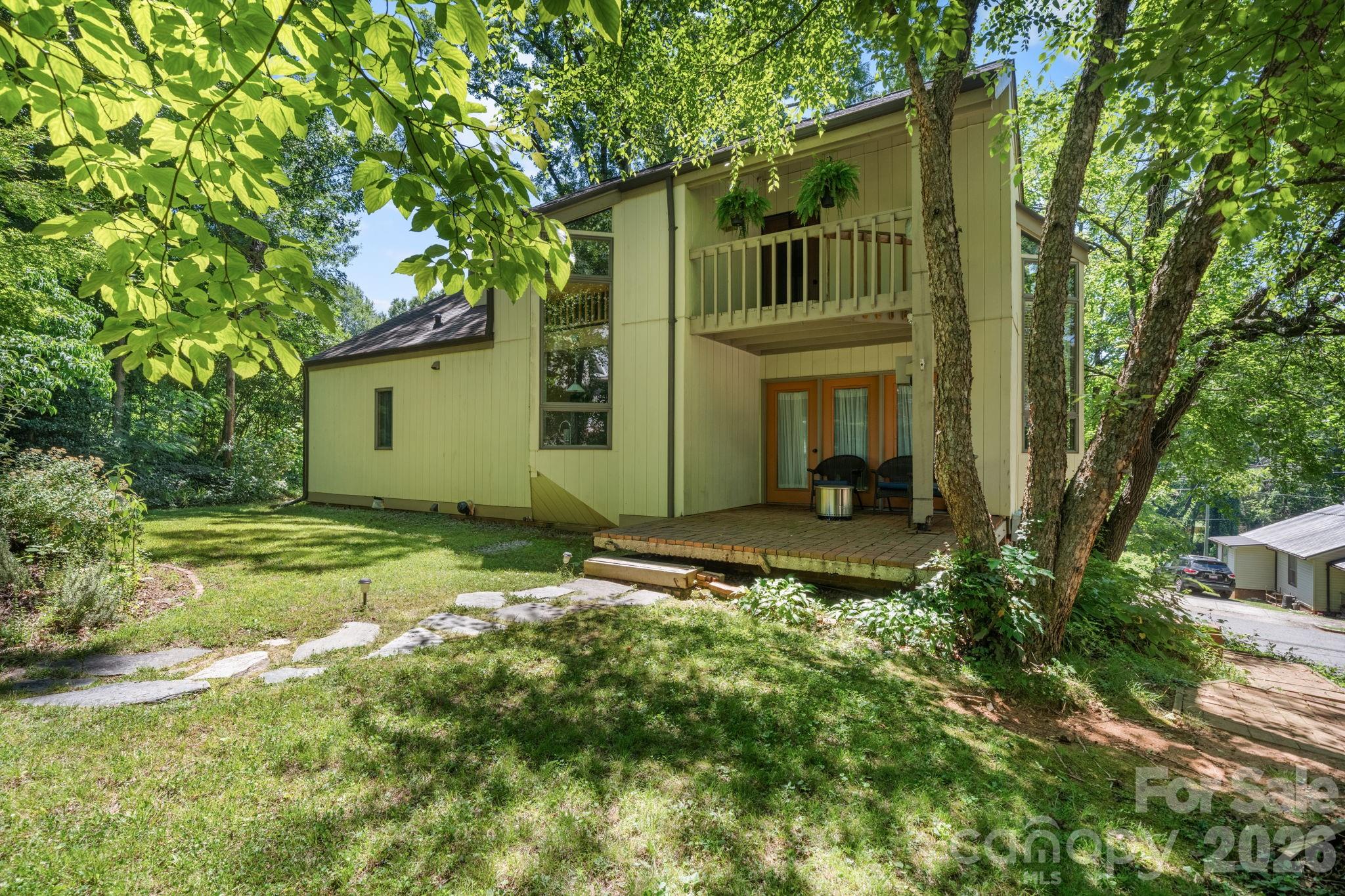 705 West Union Street Property Photo 1