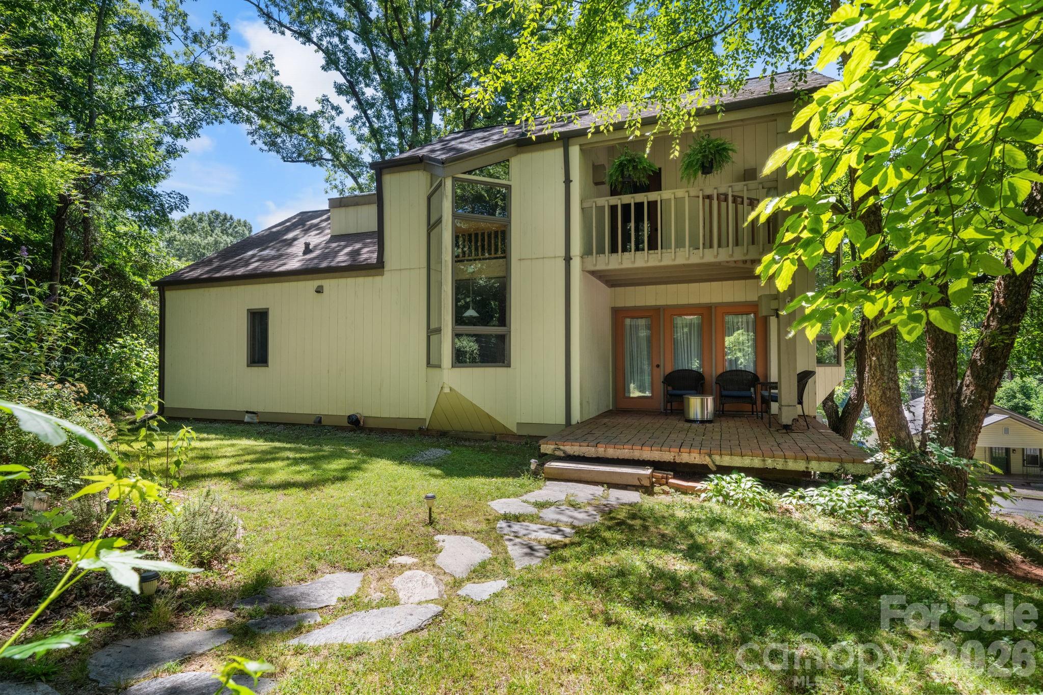 705 West Union Street Property Photo 2
