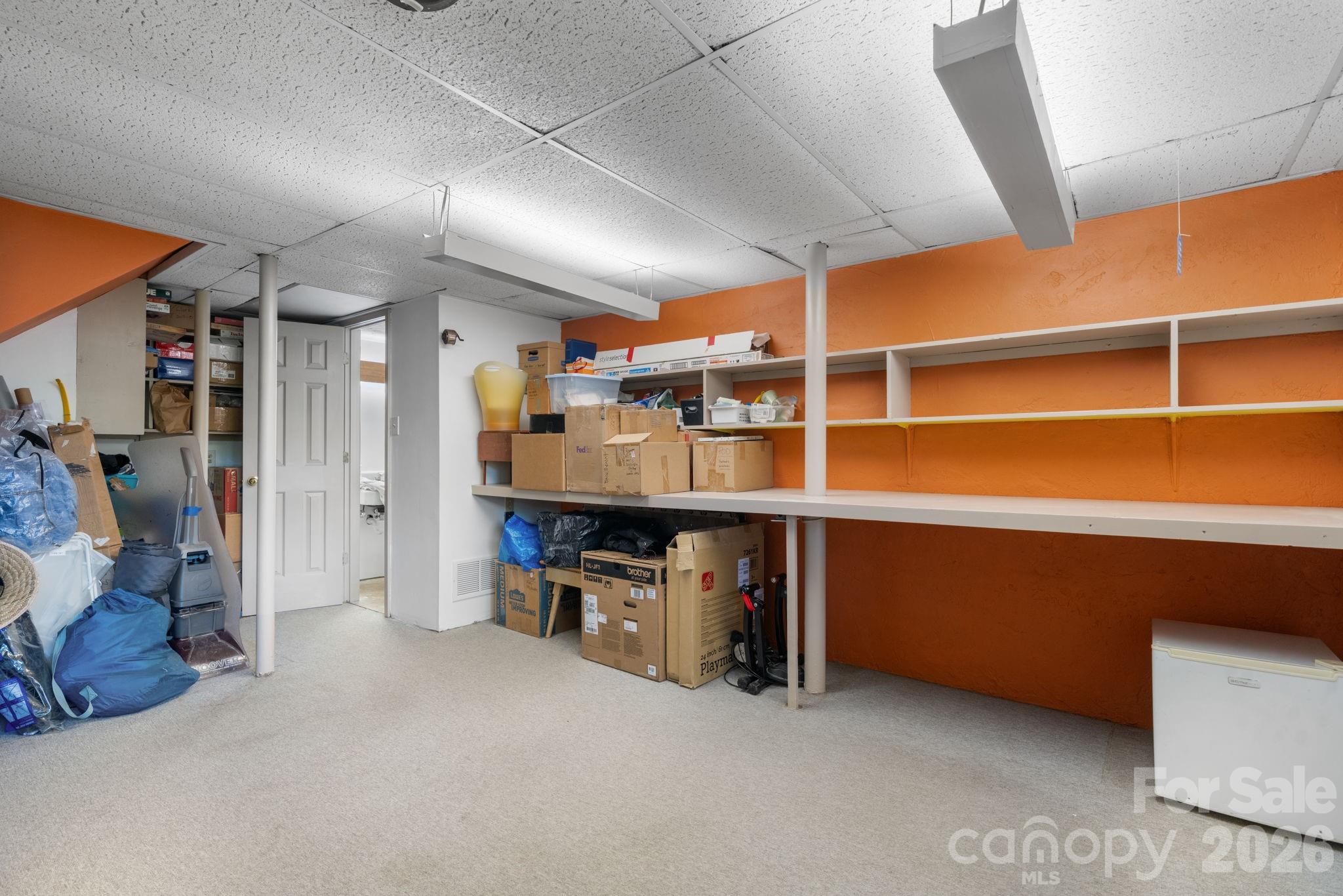 705 West Union Street Property Photo 25