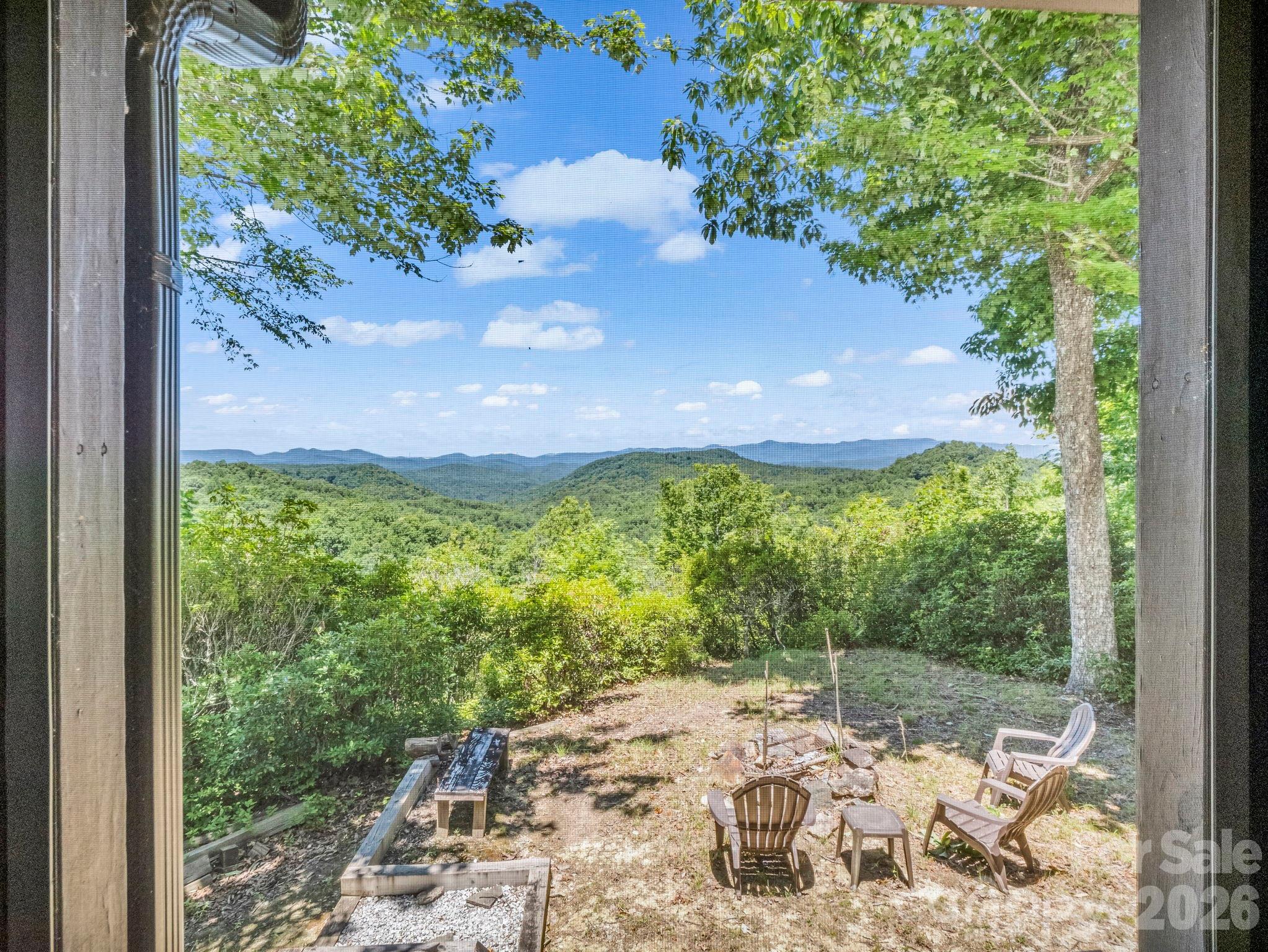 182 Antler Ridge Property Photo 4