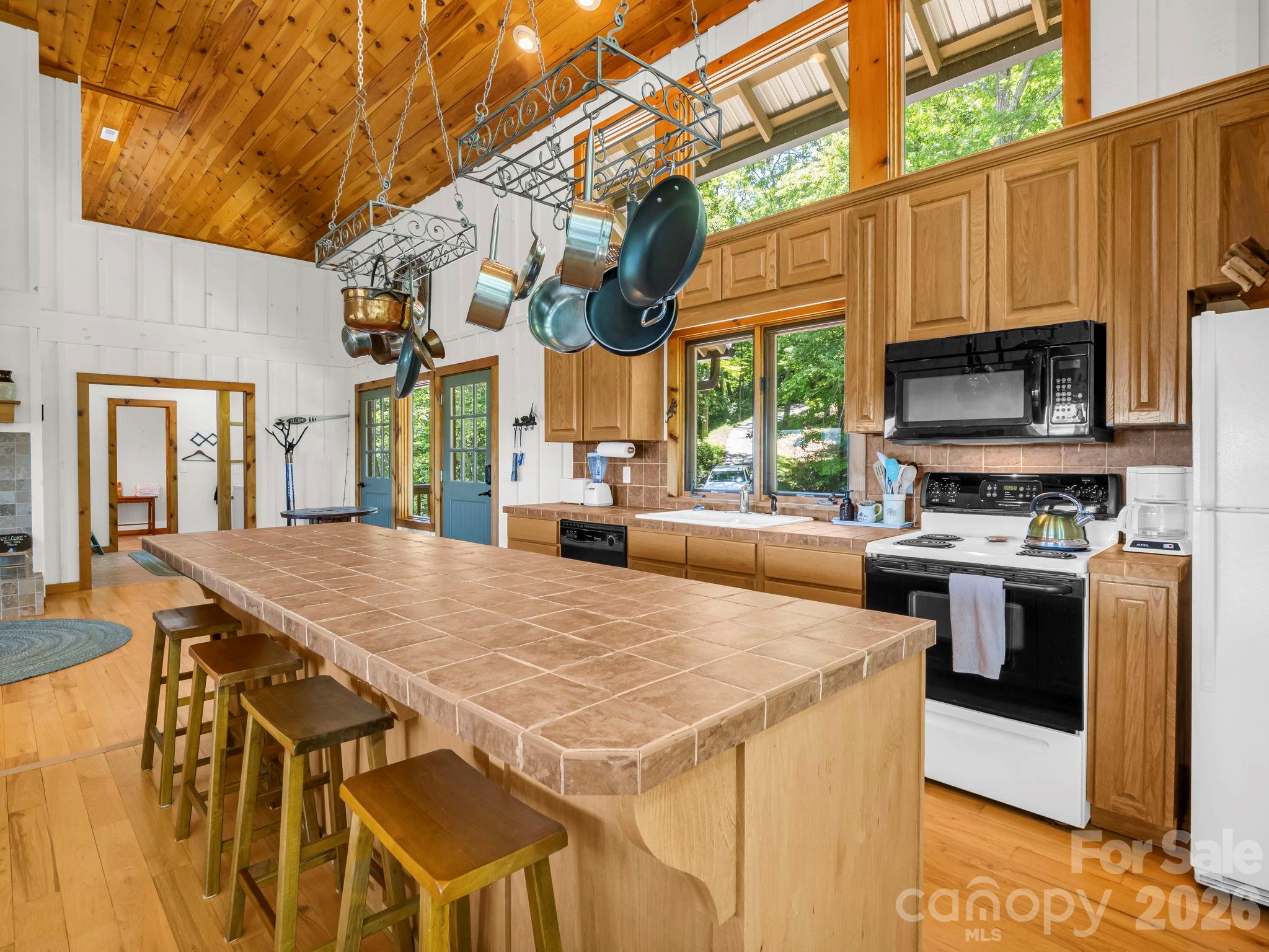 182 Antler Ridge Property Photo 8
