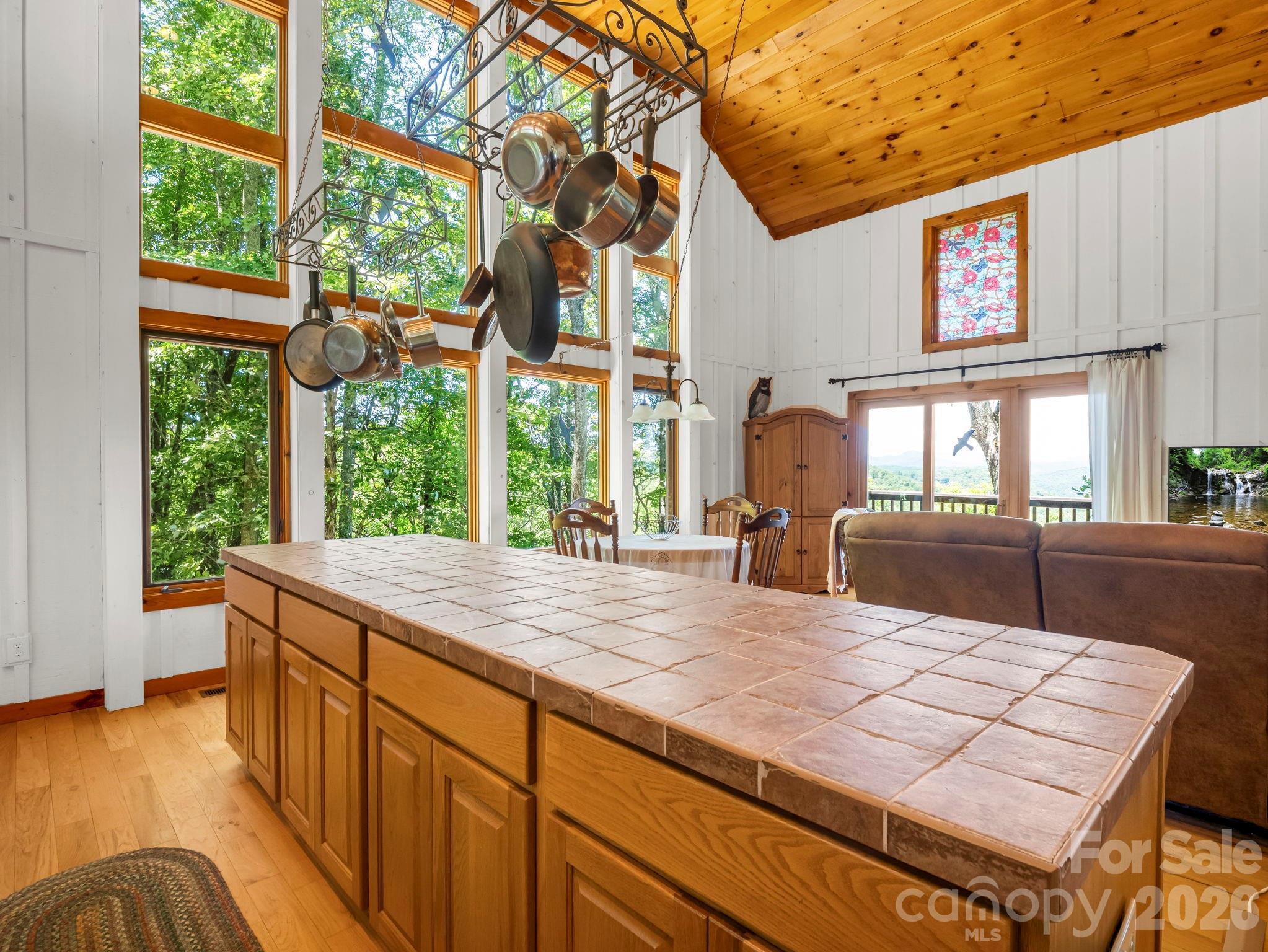 182 Antler Ridge Property Photo 9
