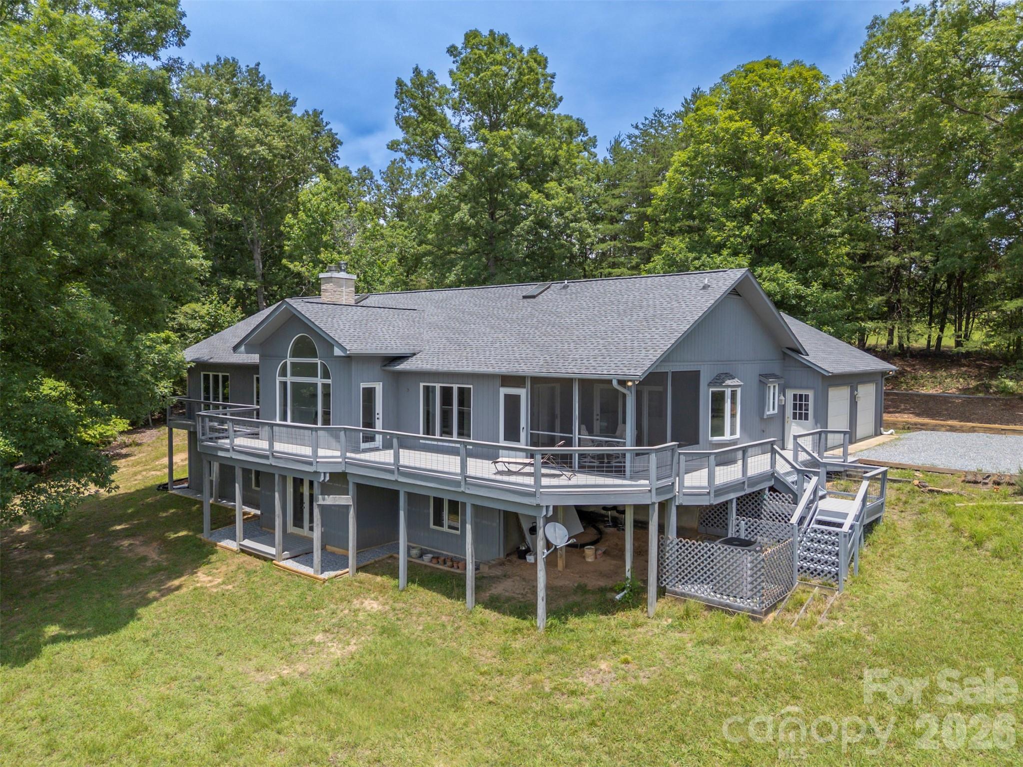 441 Lower Ridgeview Road Property Photo 2
