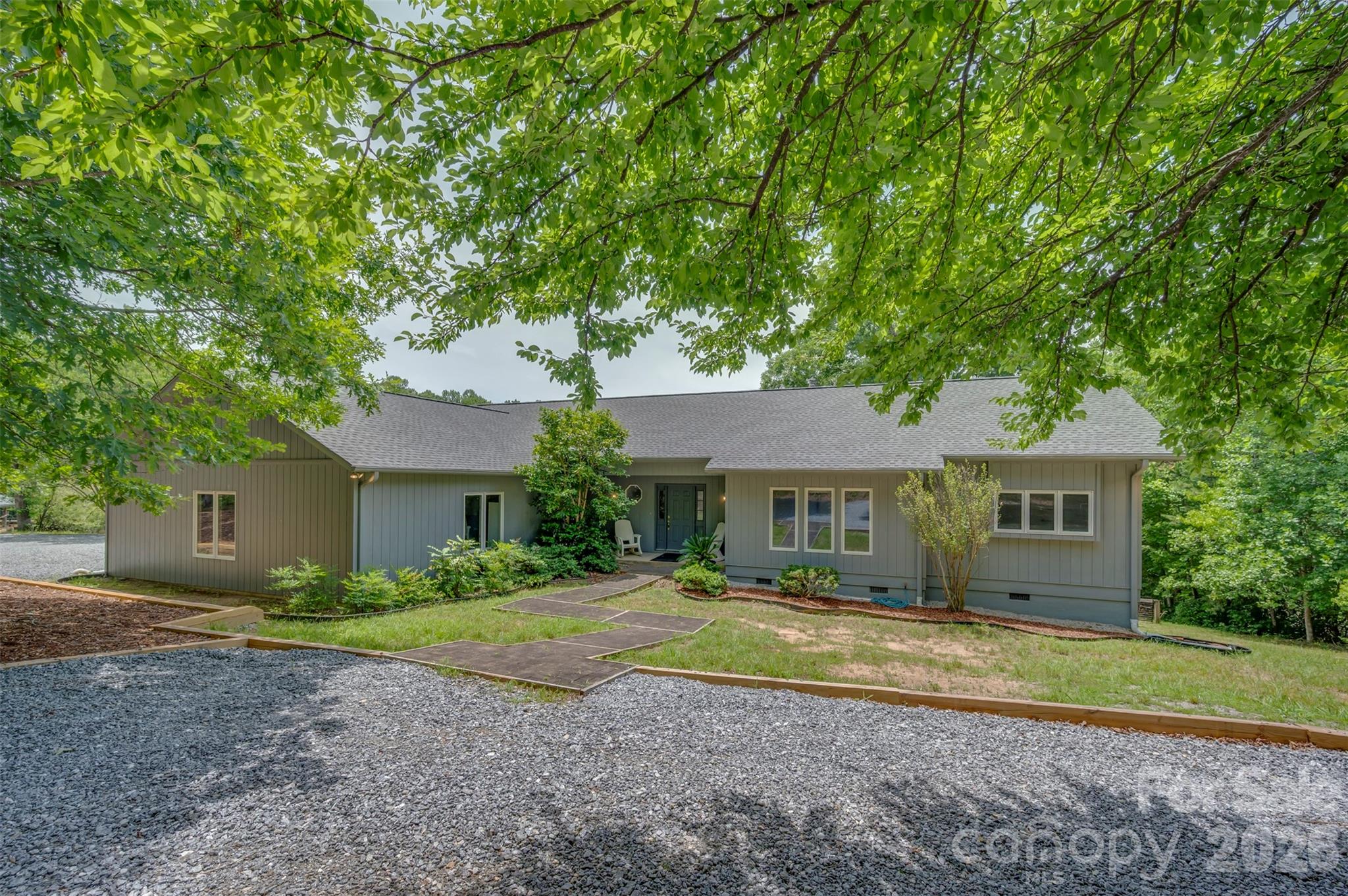 441 Lower Ridgeview Road Property Photo 5