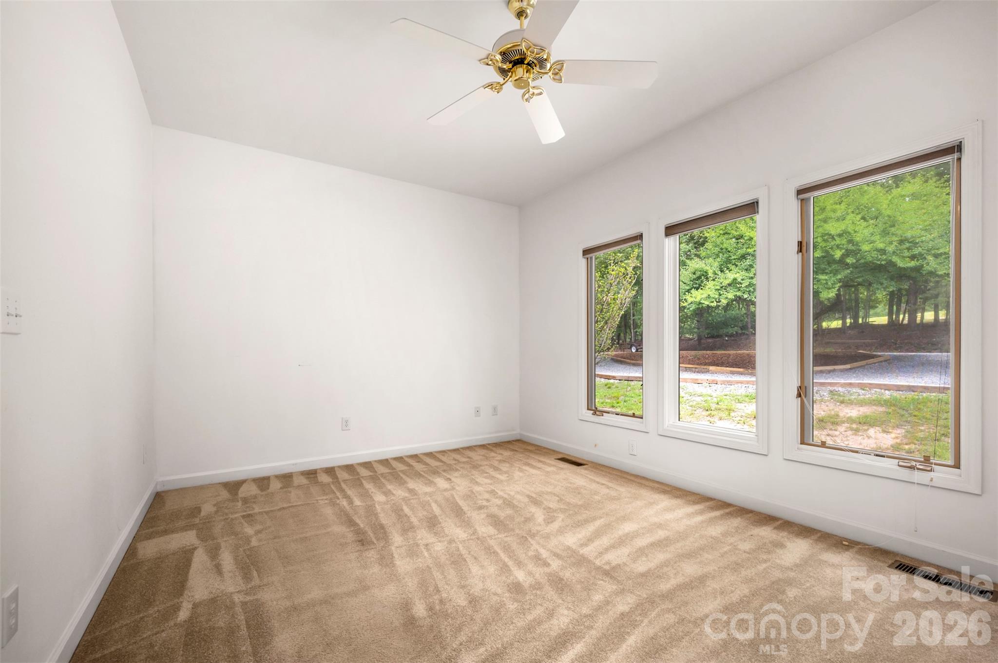 441 Lower Ridgeview Road Property Photo 18