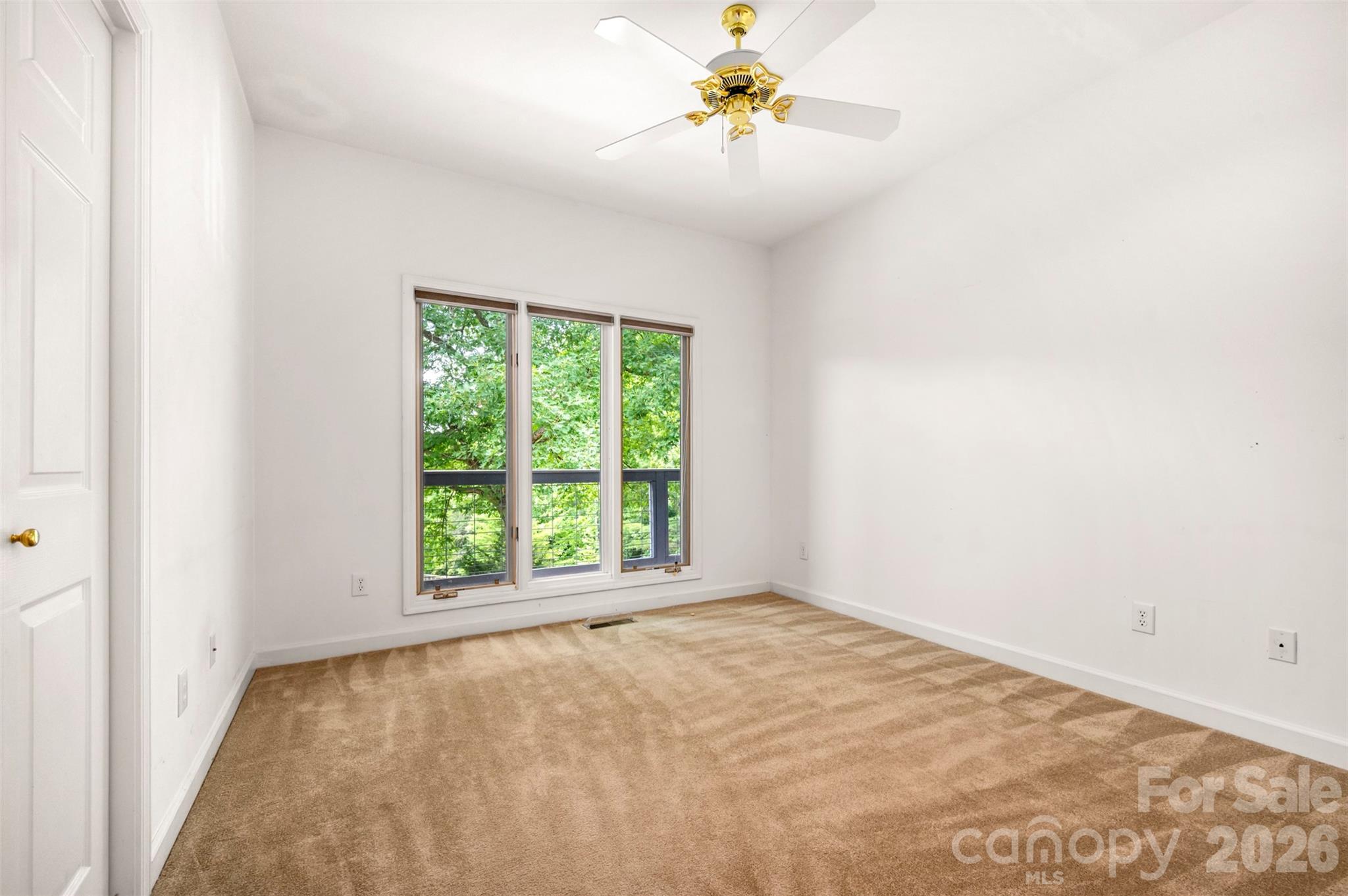 441 Lower Ridgeview Road Property Photo 20