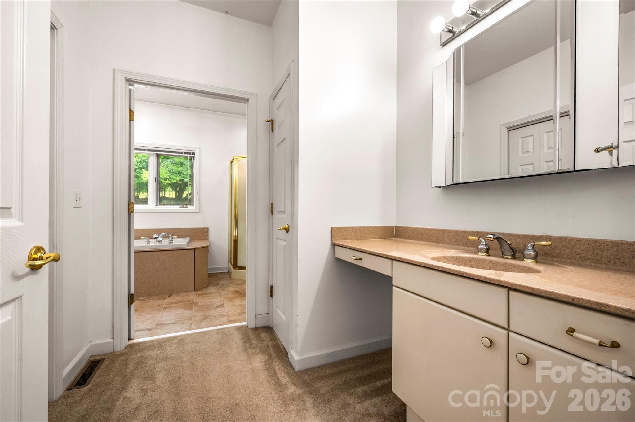 441 Lower Ridgeview Road Property Photo 24