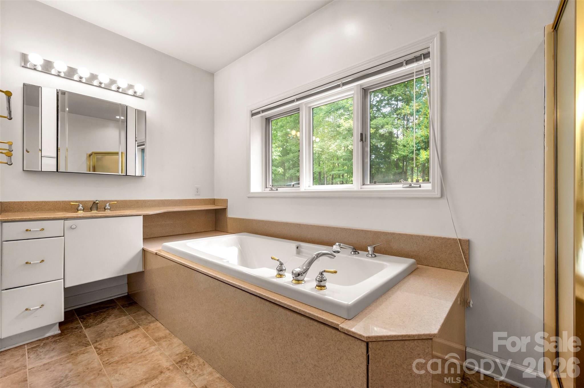 441 Lower Ridgeview Road Property Photo 26