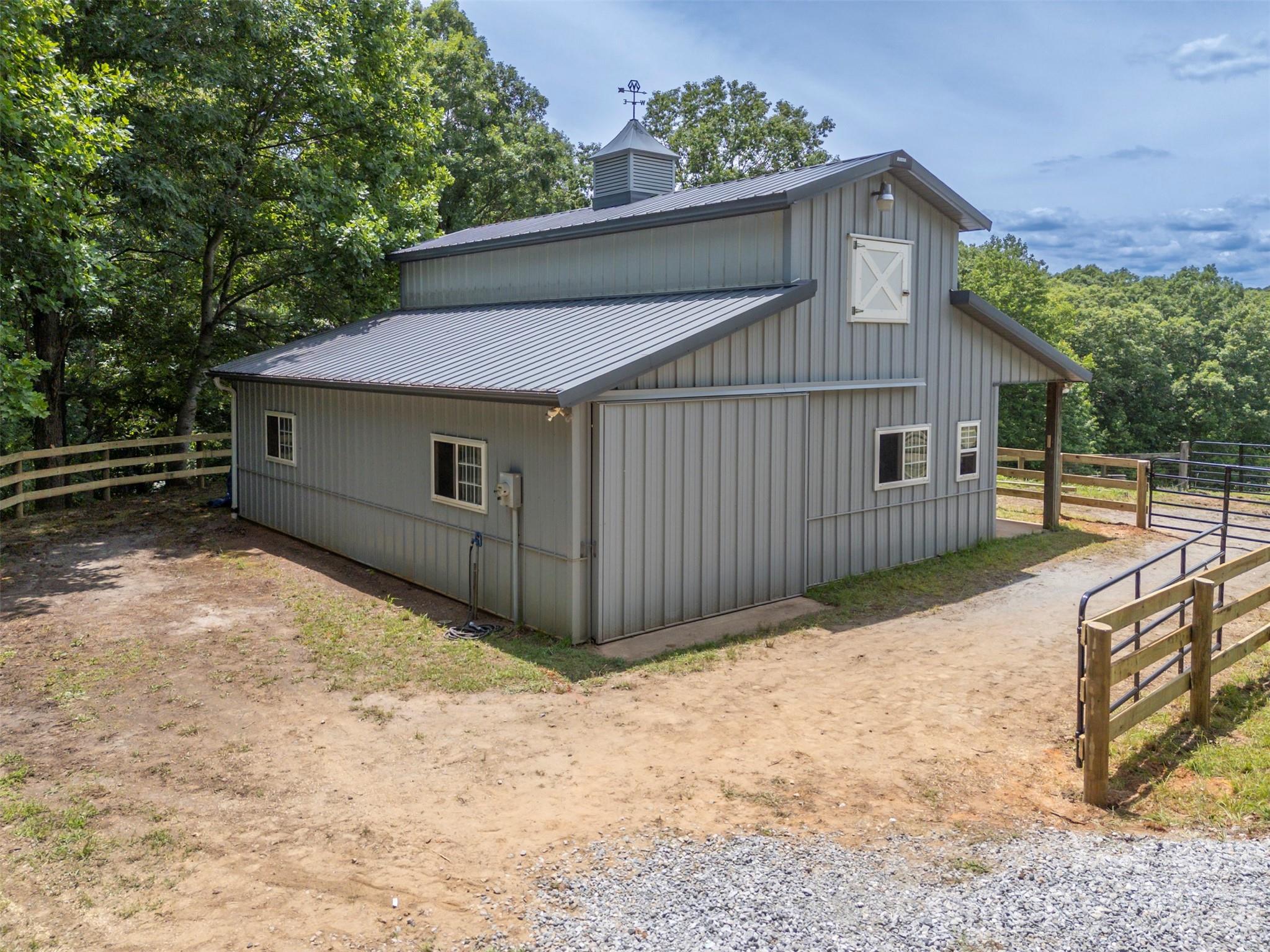441 Lower Ridgeview Road Property Photo 40