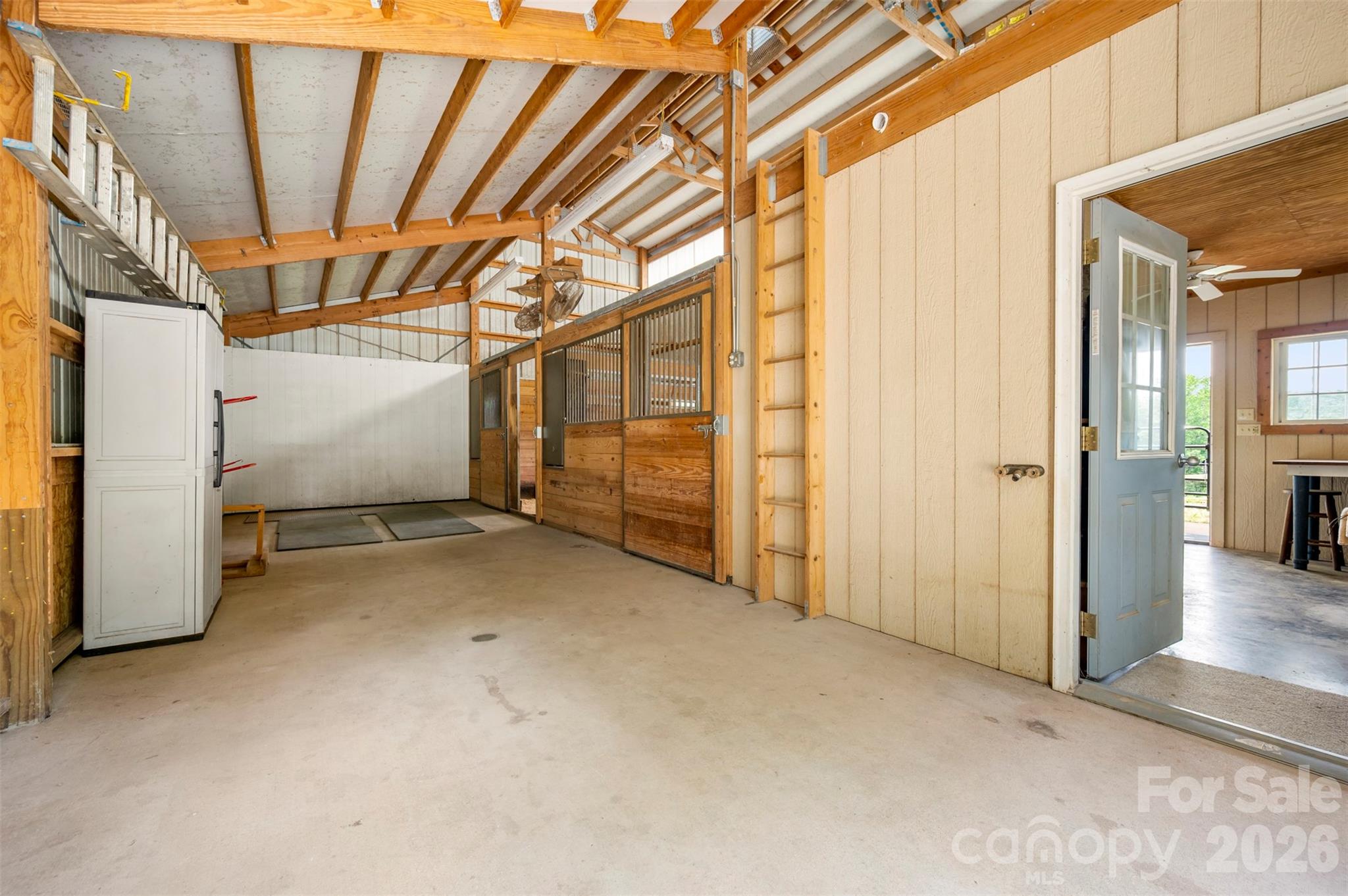 441 Lower Ridgeview Road Property Photo 41