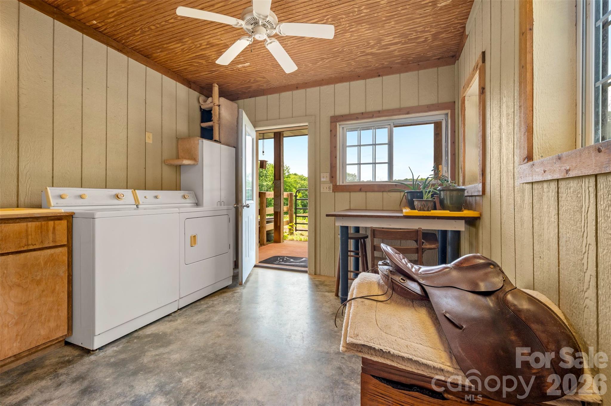 441 Lower Ridgeview Road Property Photo 43