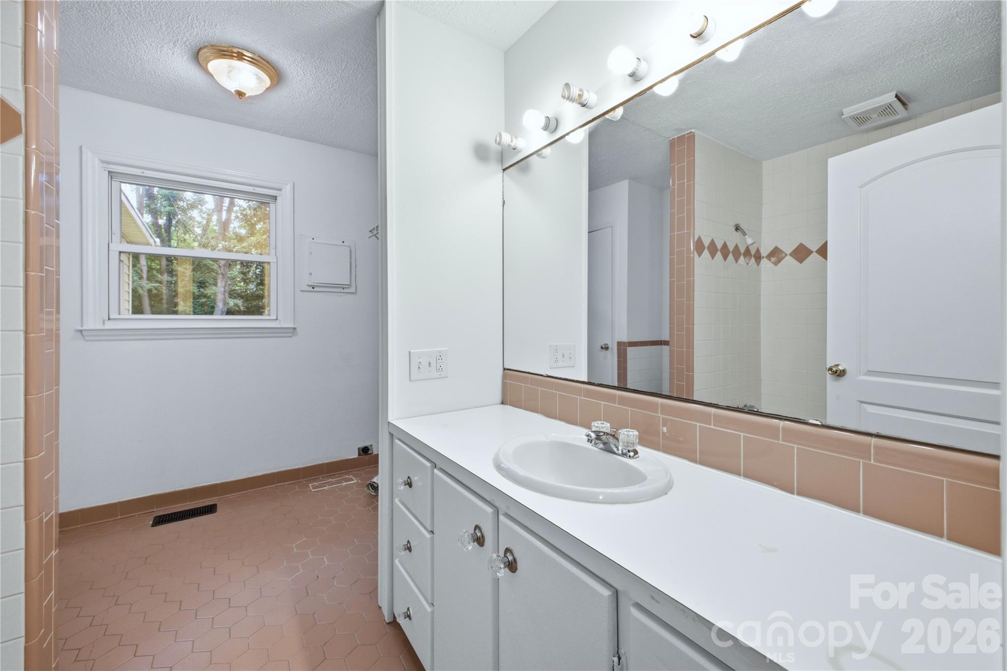 325 Grover Moore Place Property Photo 15