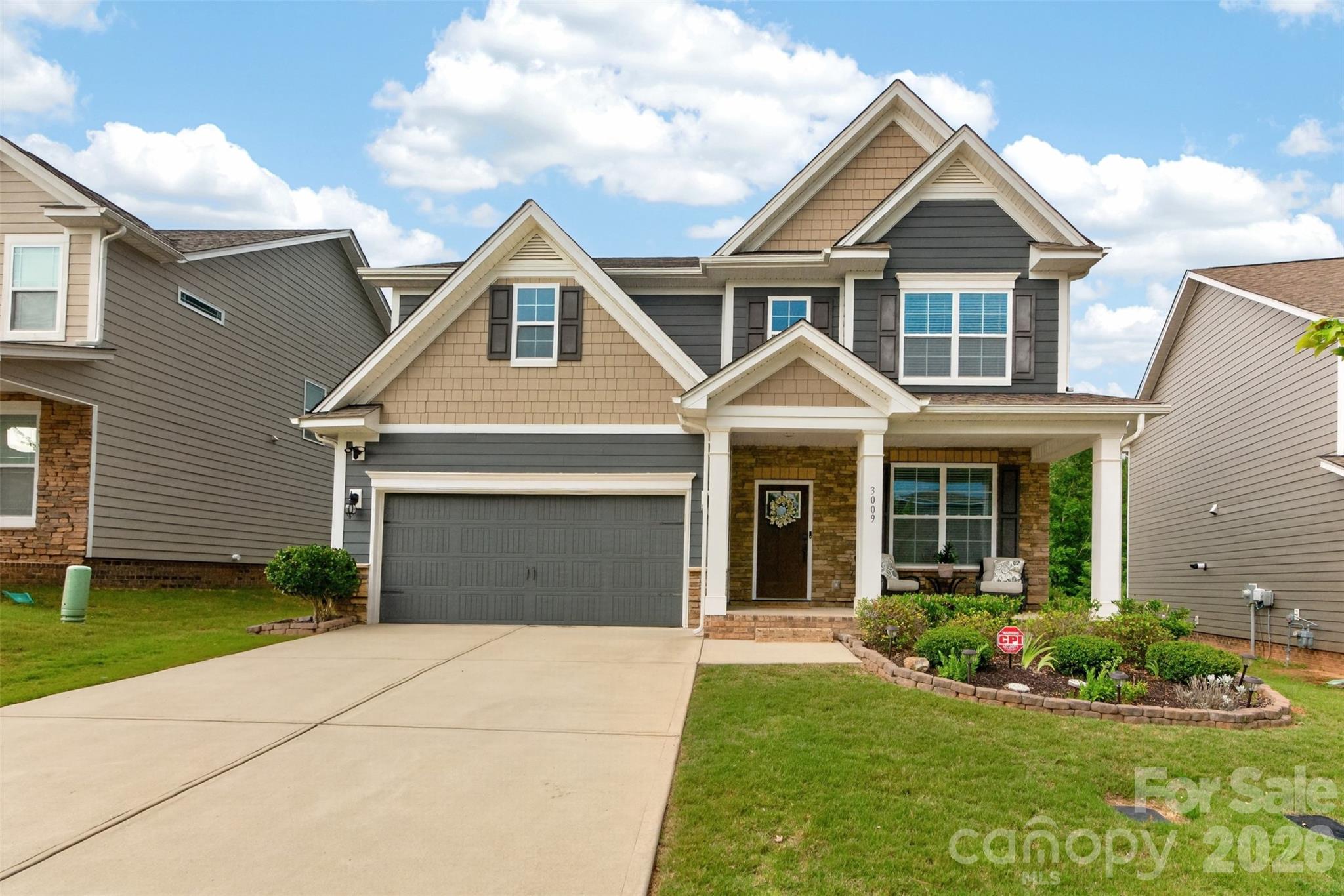 3009 Lydney Circle Property Photo 1