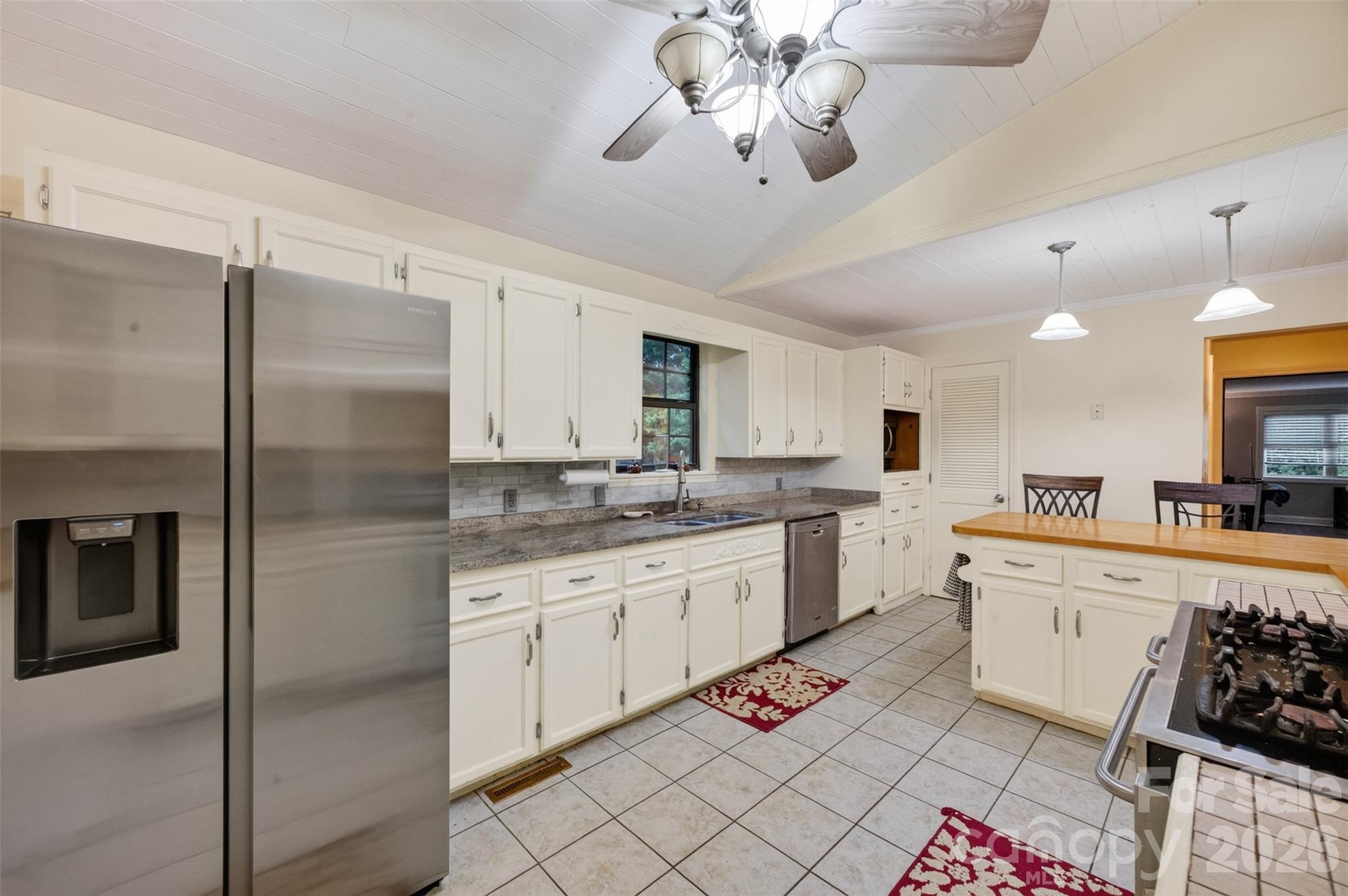 1117 Cedar Creek Drive Property Photo 14