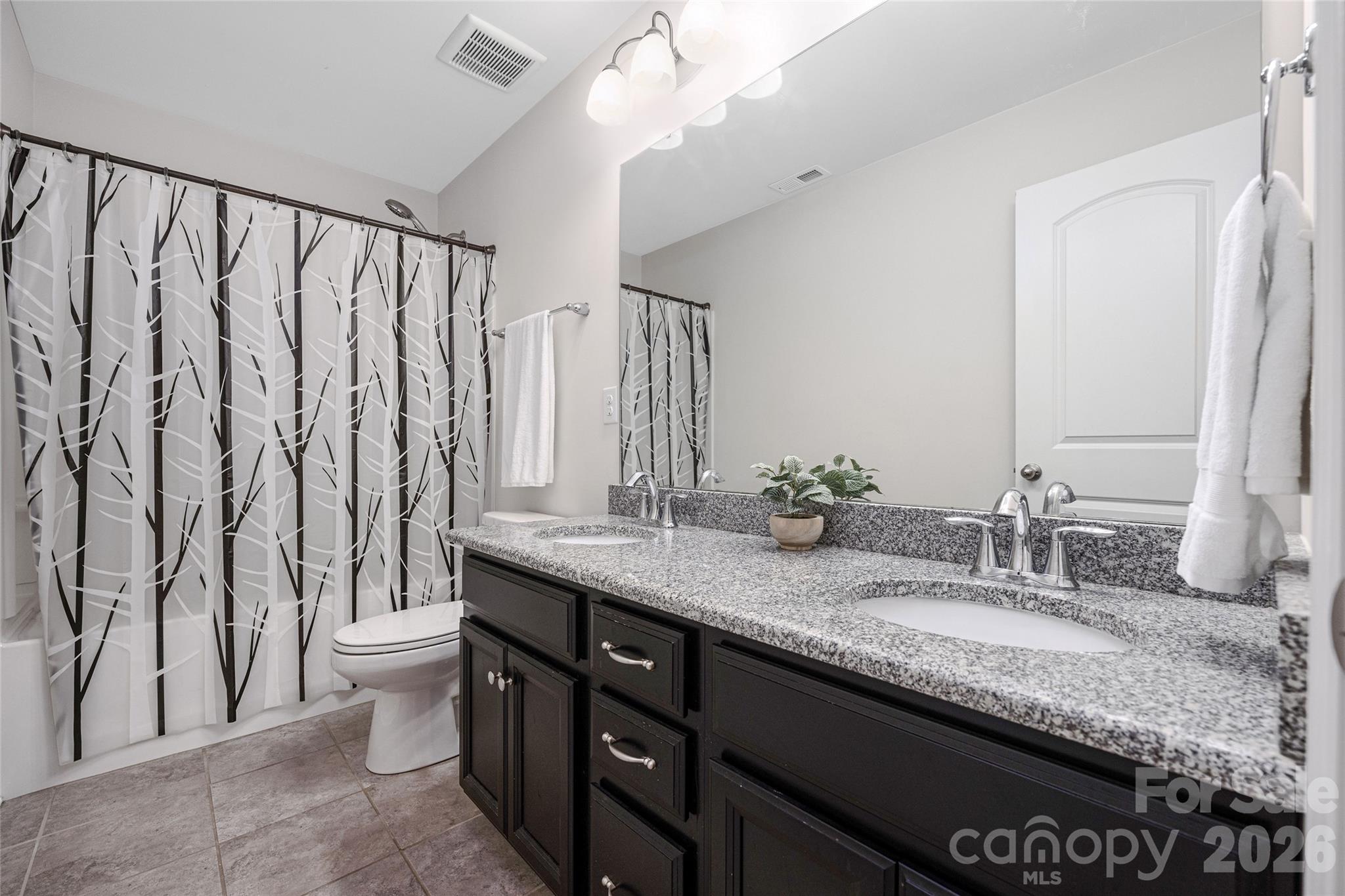 11119 Grenfell Avenue Property Photo 17