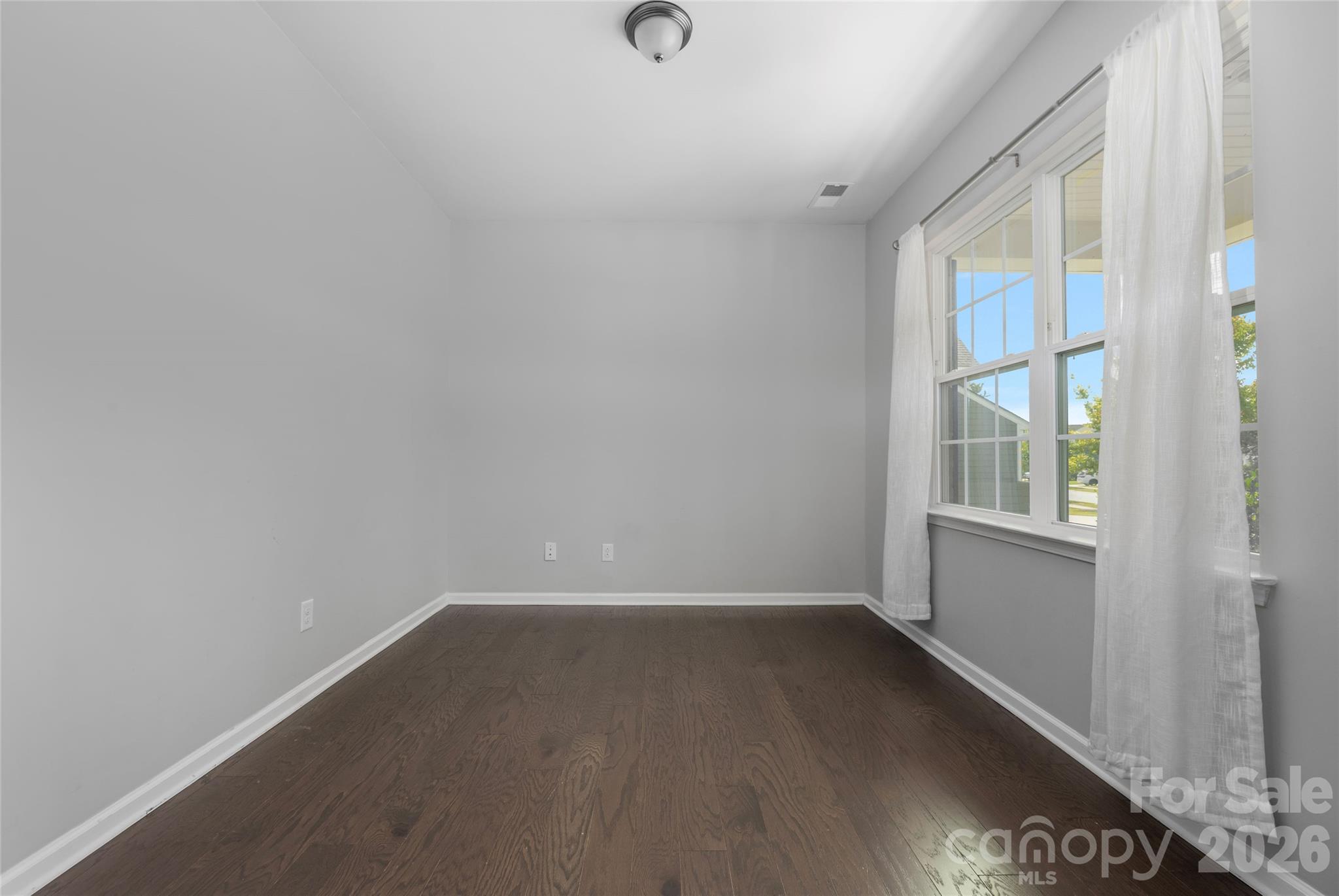 11119 Grenfell Avenue Property Photo 27
