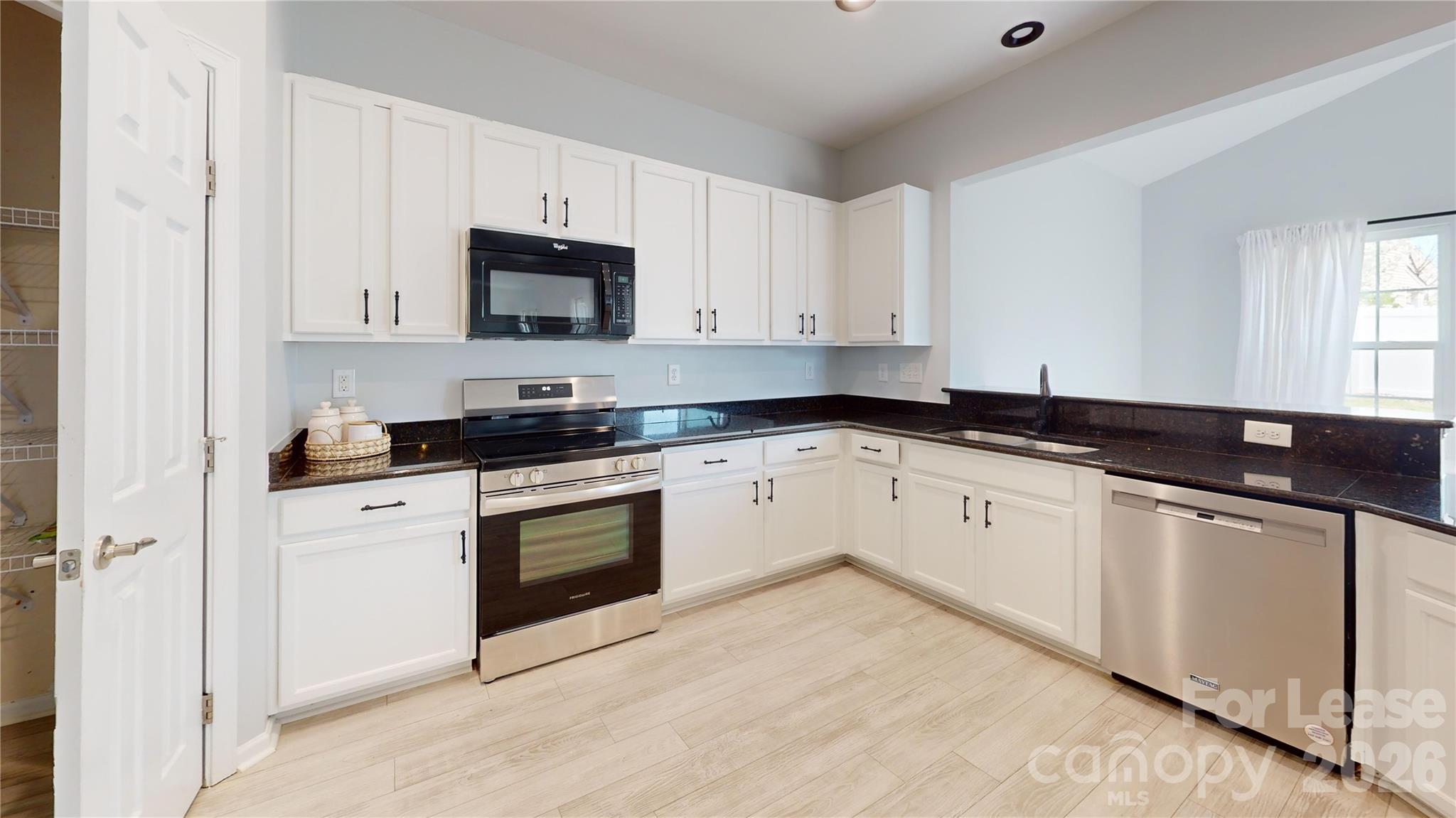 10848 Tailwater Street Property Photo 7