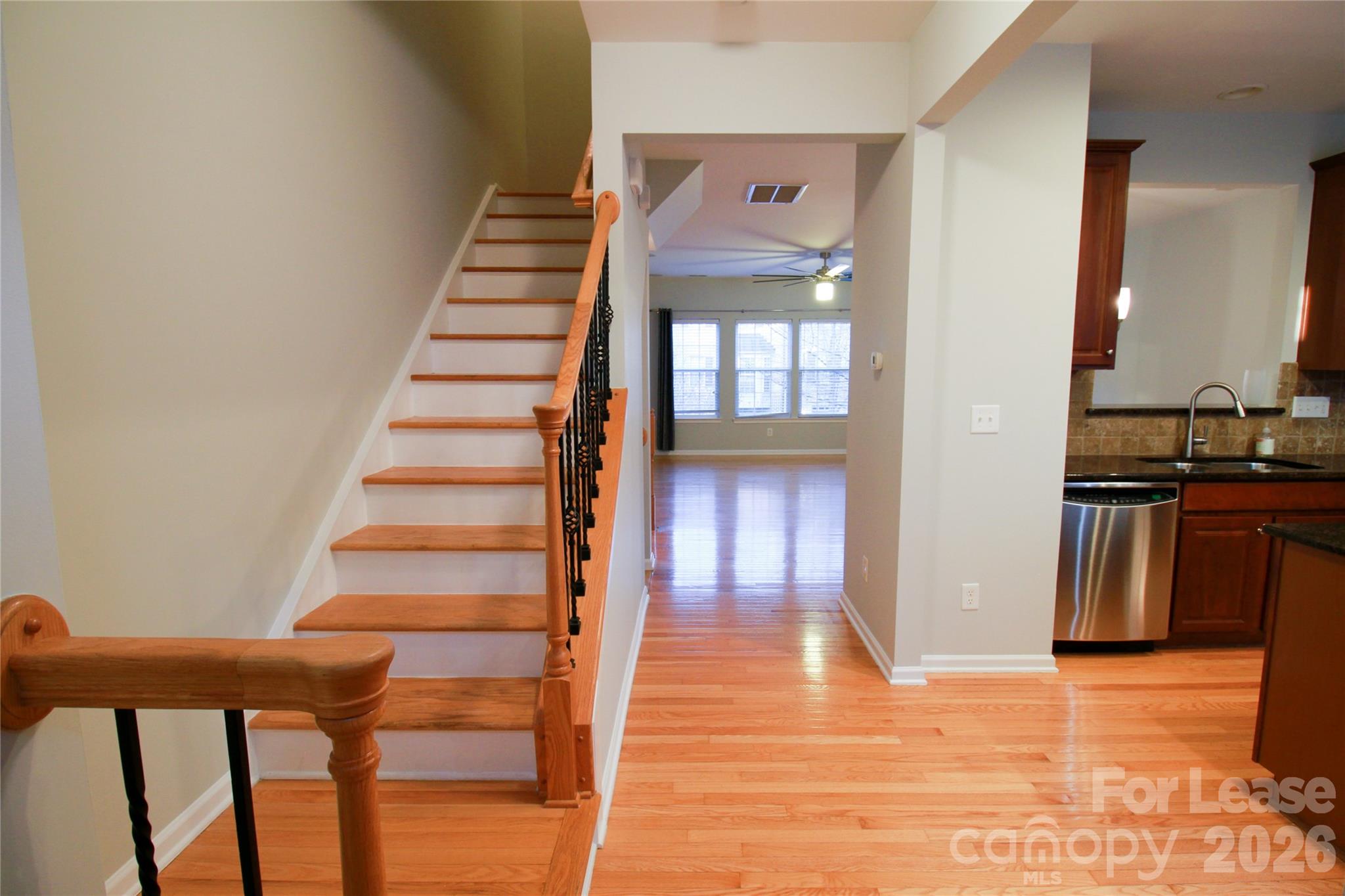 264 W Bland Street Property Photo 8
