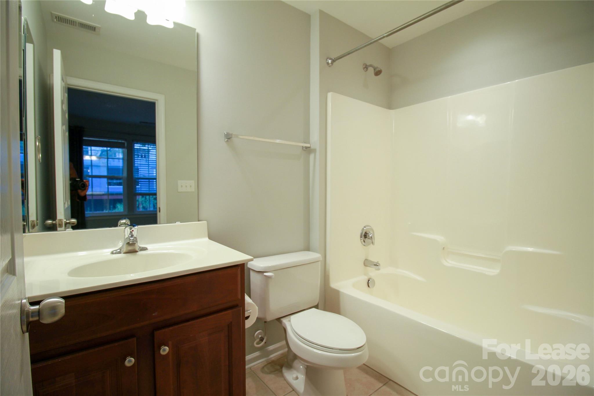 264 W Bland Street Property Photo 25