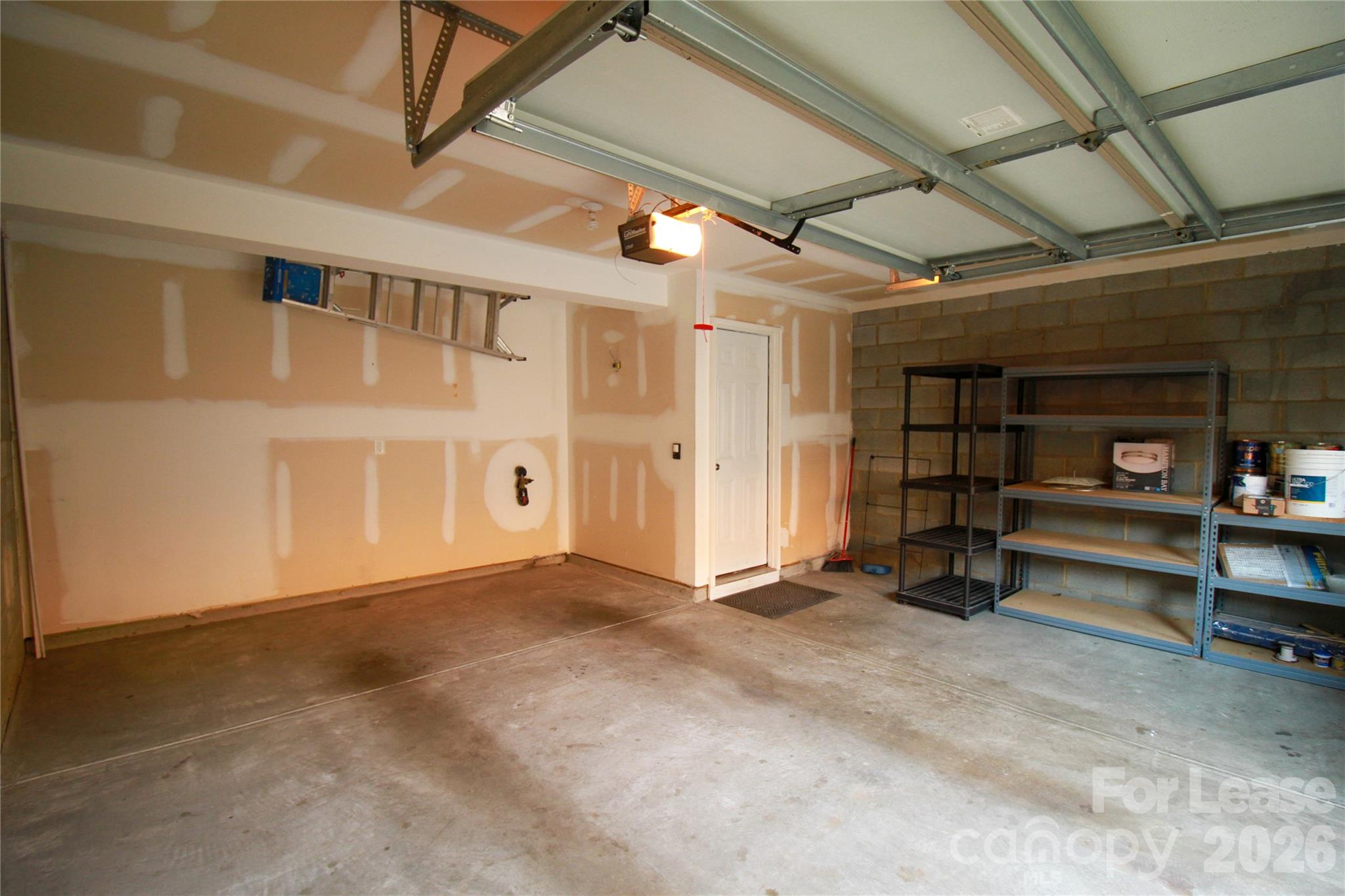 264 W Bland Street Property Photo 32