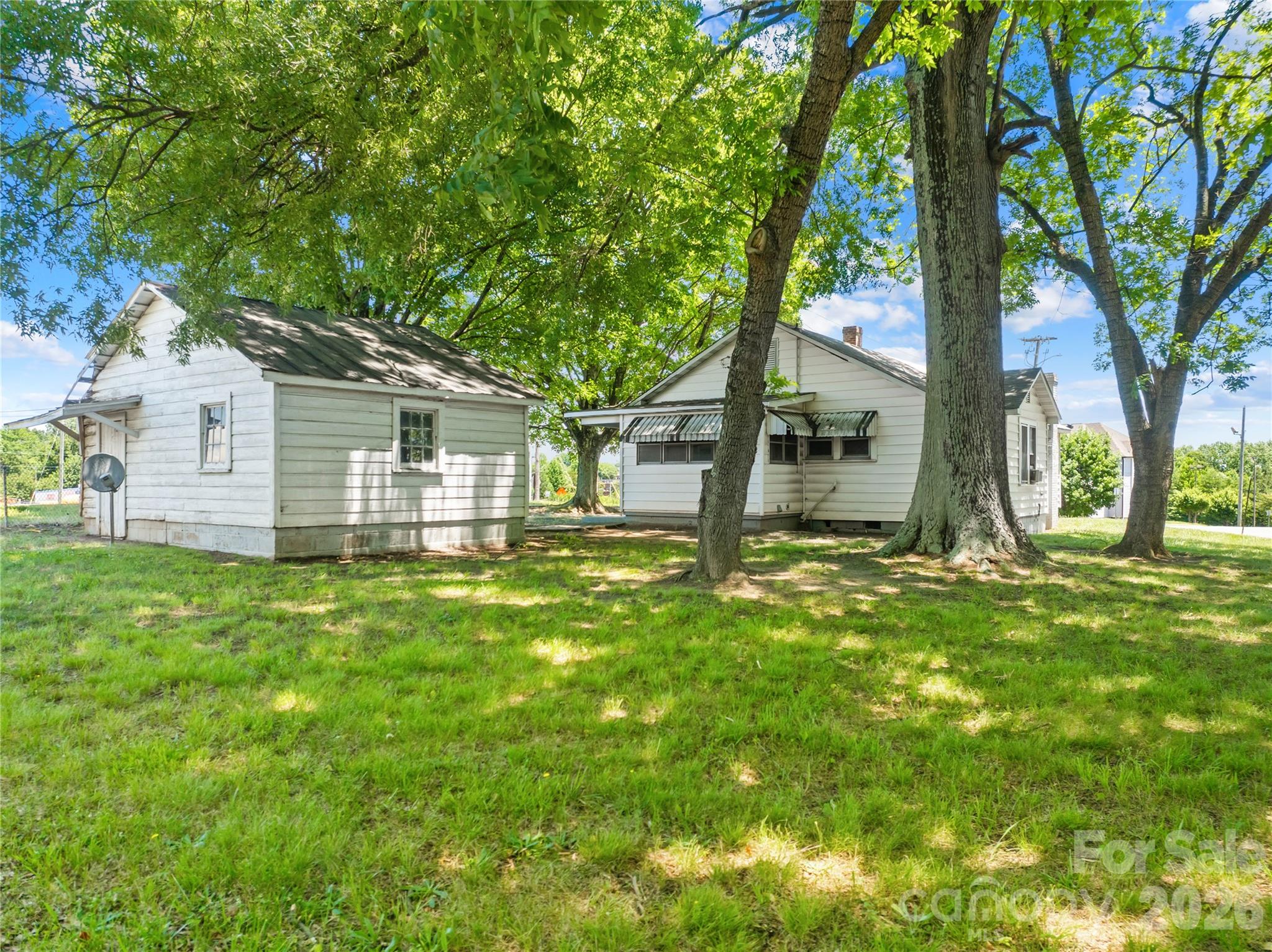 914 Wall Street Property Photo 6
