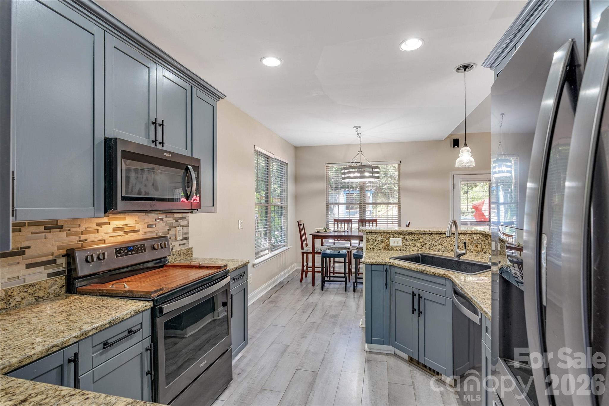 1915 Lynmore Drive Property Photo 12