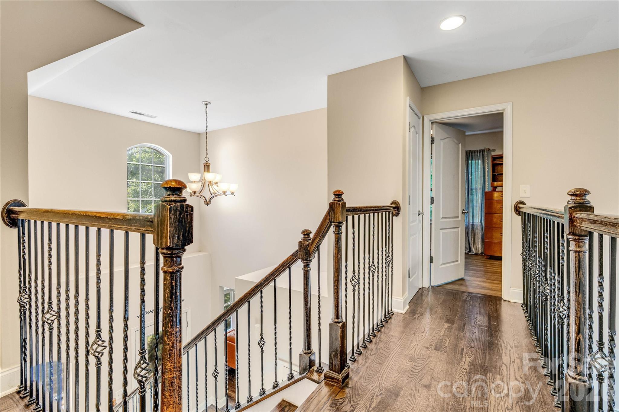 1915 Lynmore Drive Property Photo 20