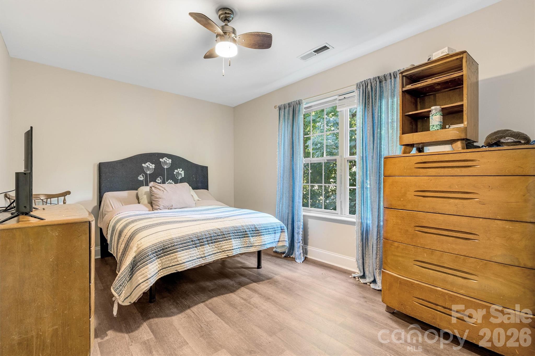 1915 Lynmore Drive Property Photo 21