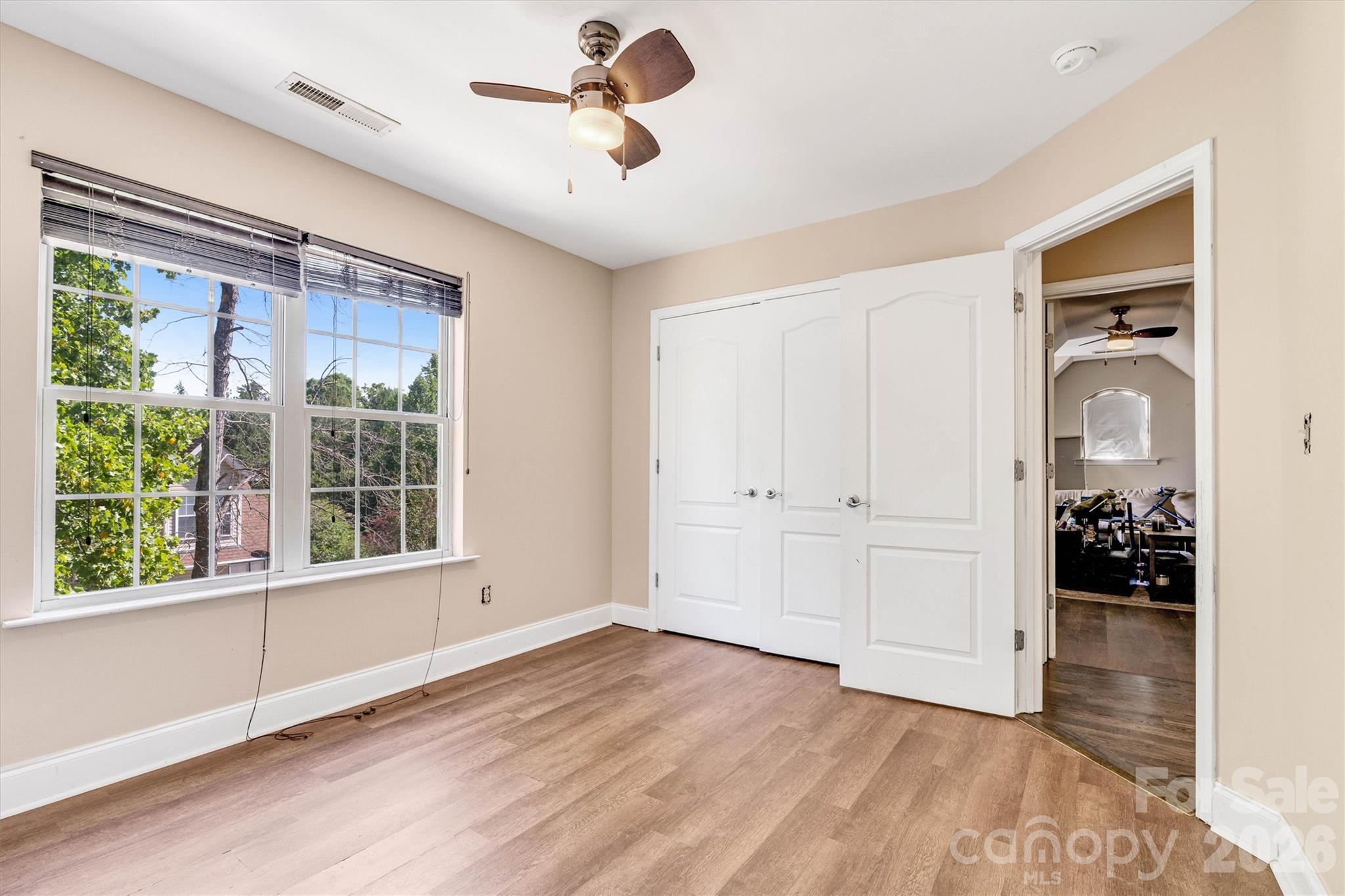1915 Lynmore Drive Property Photo 25