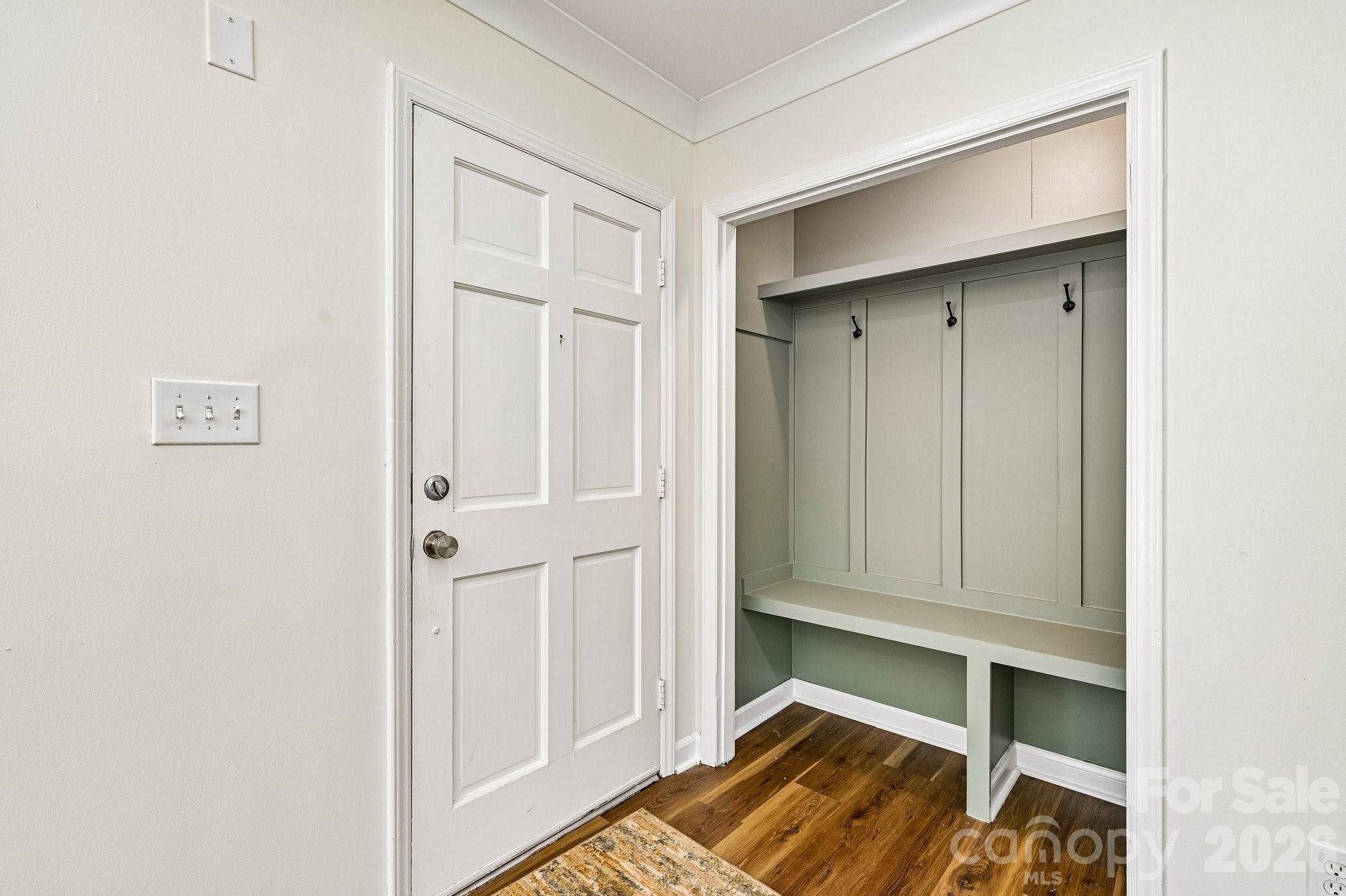 923 Yuma Street Property Photo 6