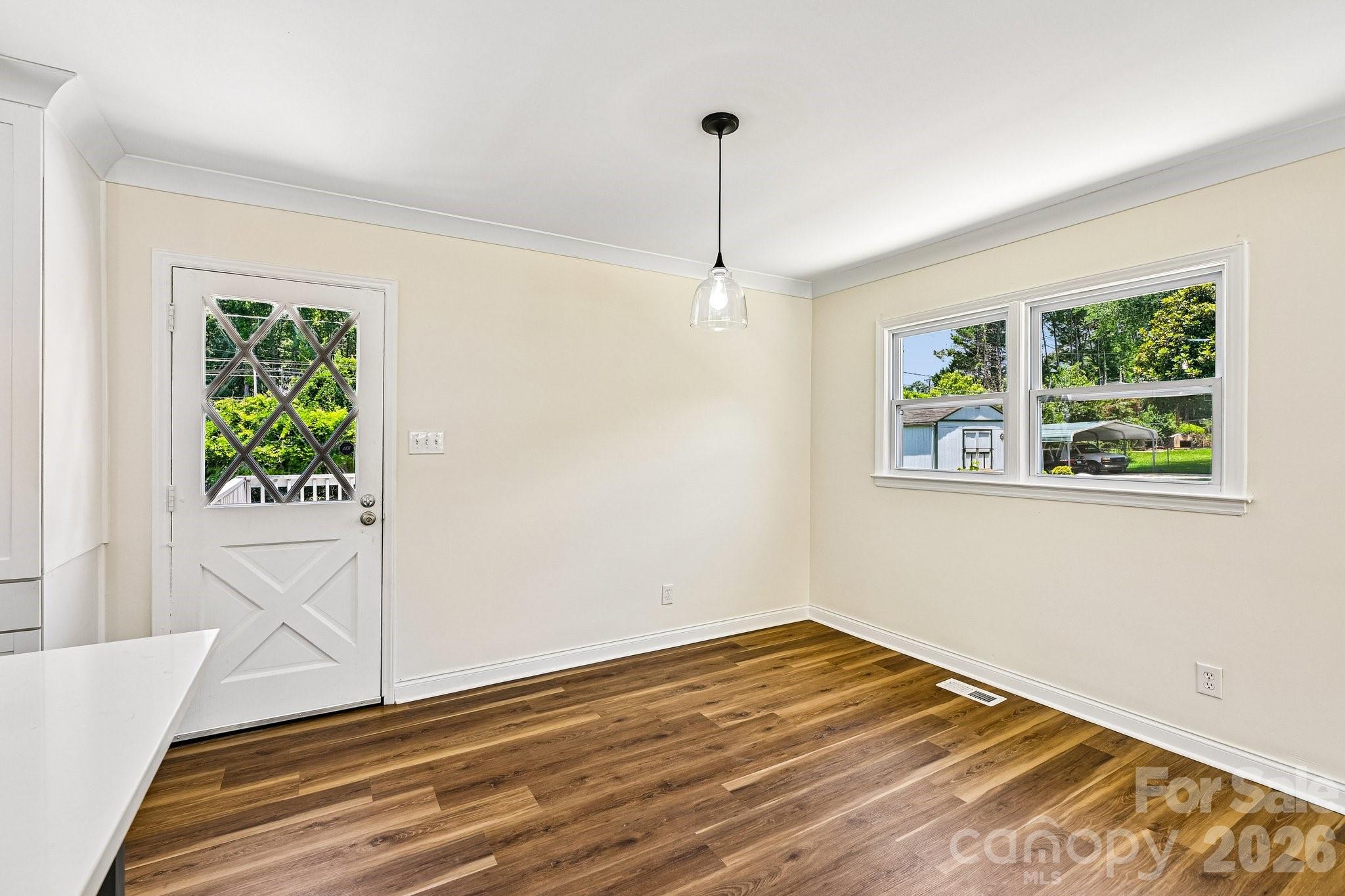 923 Yuma Street Property Photo 9