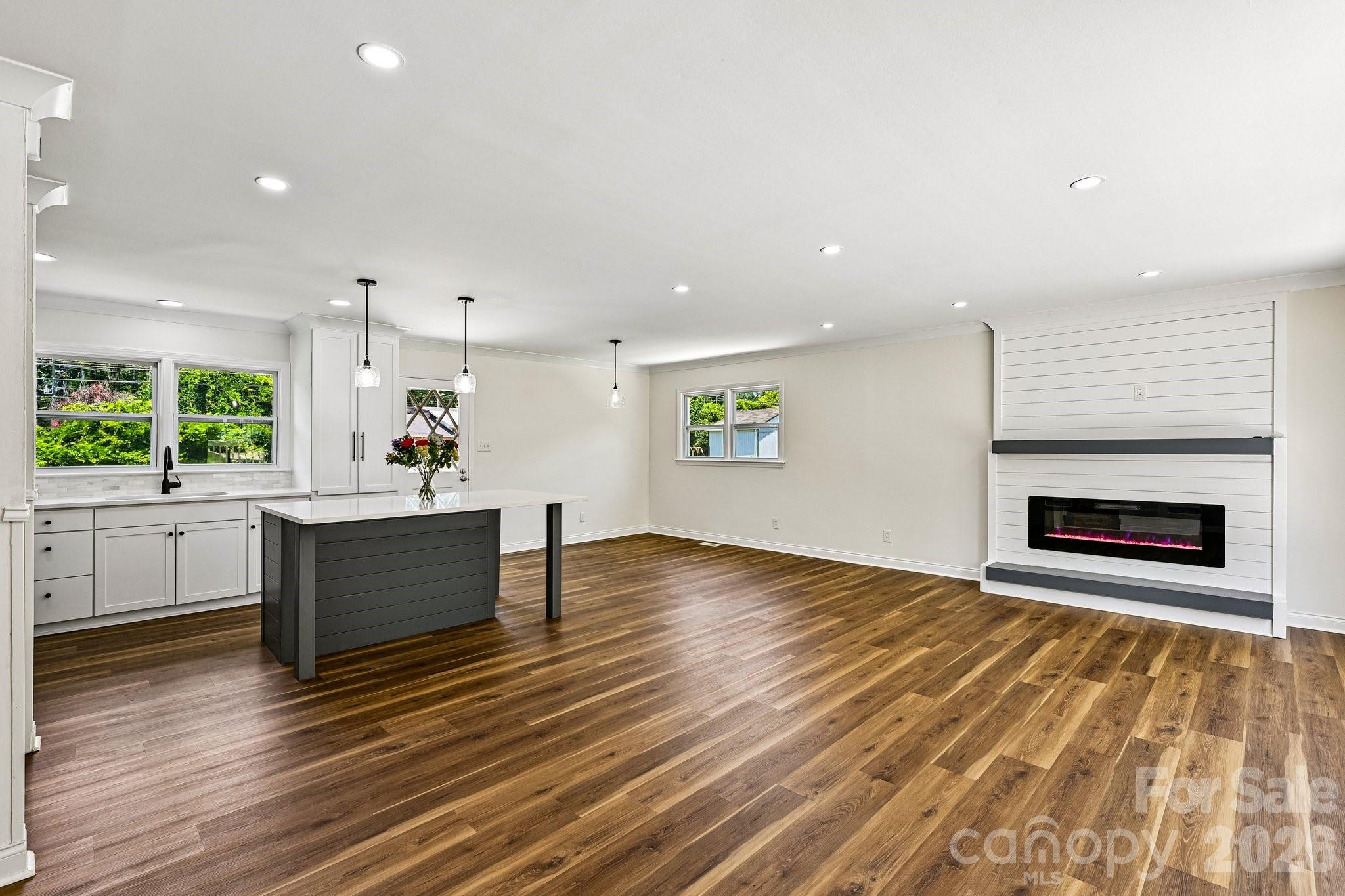 923 Yuma Street Property Photo 10