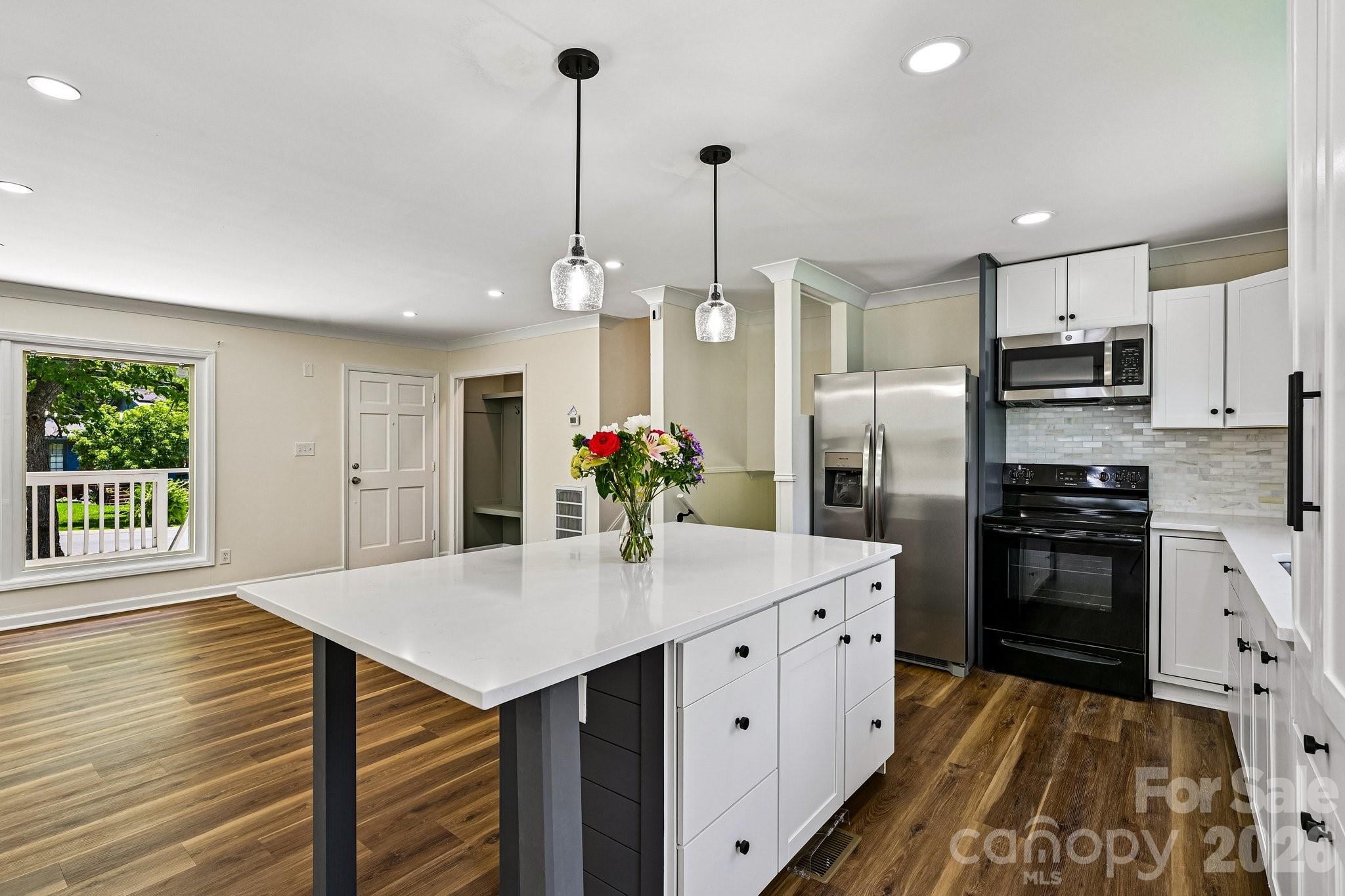 923 Yuma Street Property Photo 13