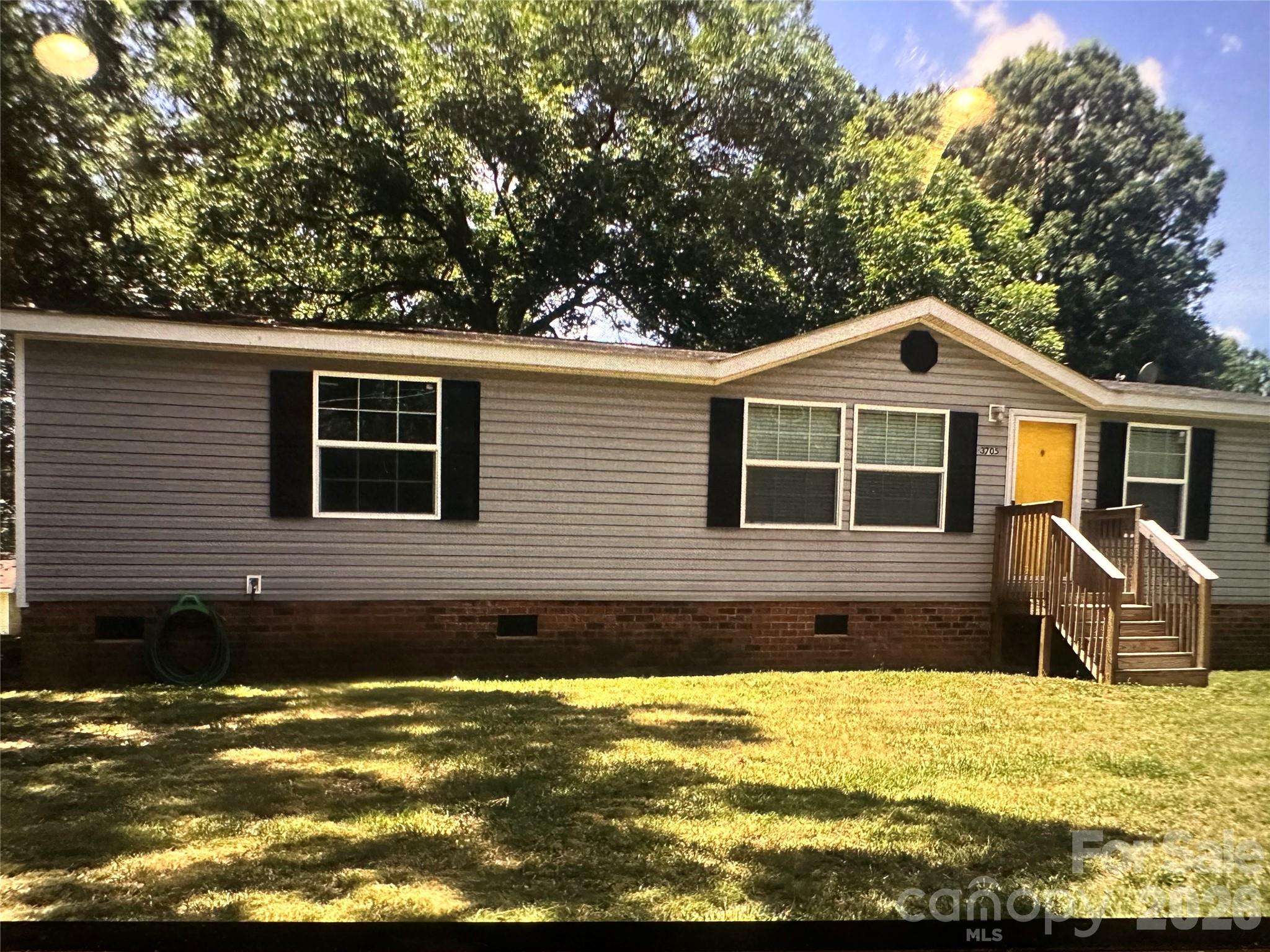 3705 Avondale Lane Property Photo 2