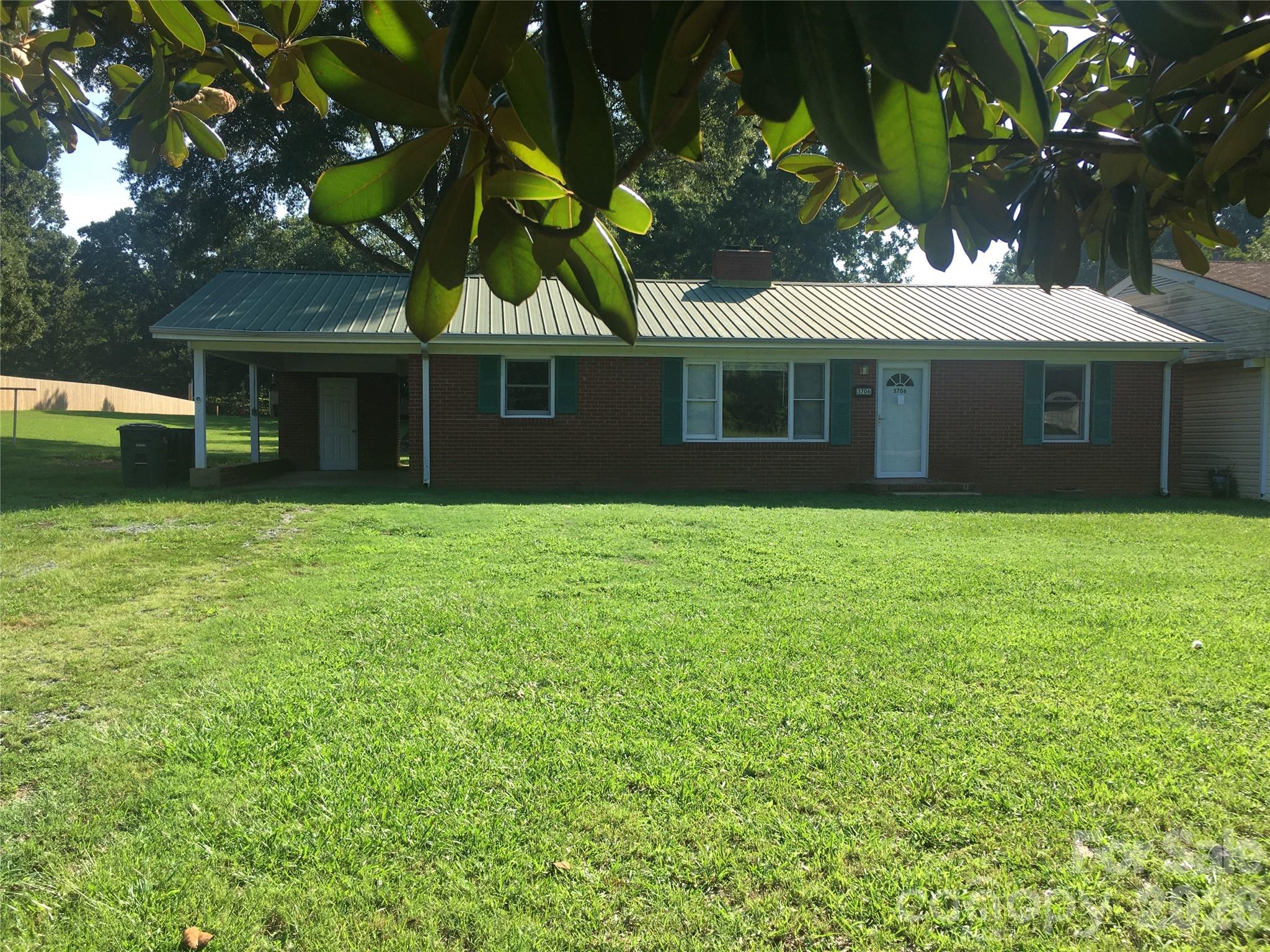 3705 Avondale Lane Property Photo 6