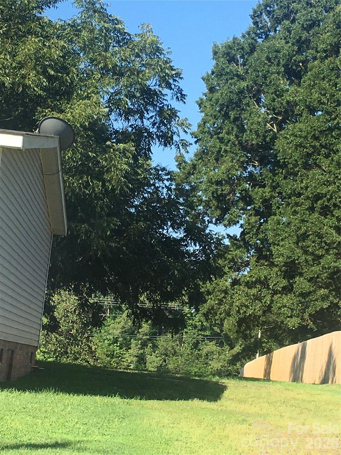 3705 Avondale Lane Property Photo 10