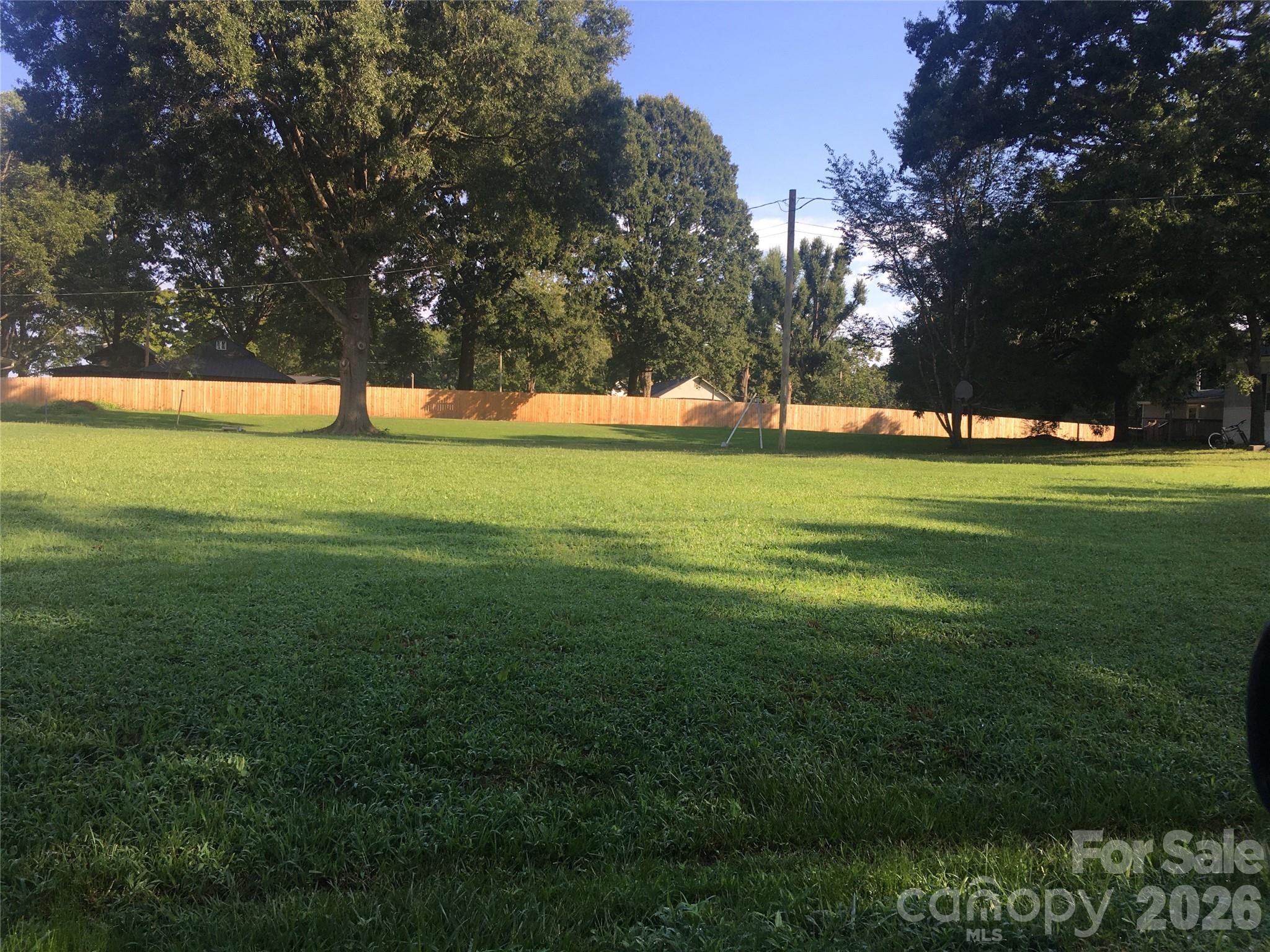 3705 Avondale Lane Property Photo 13