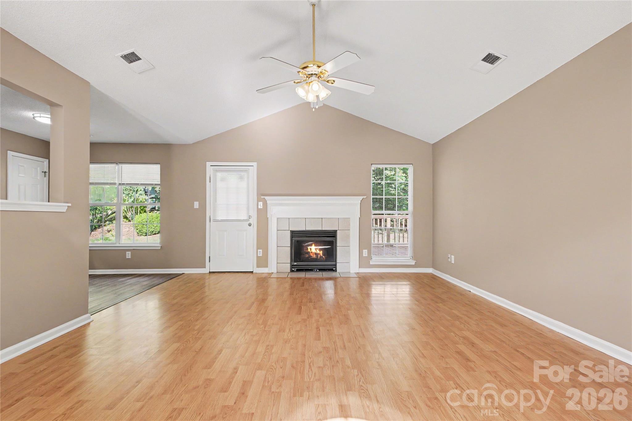 3786 Sedgewick Street Property Photo 4
